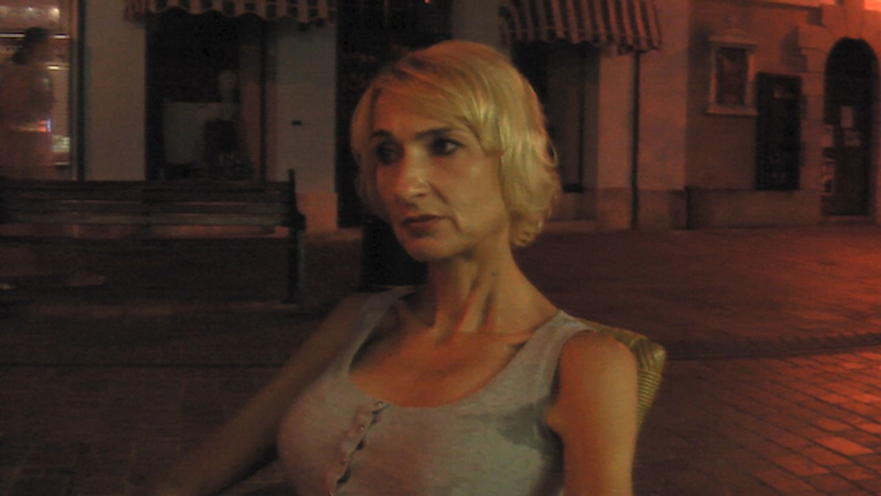 <p>Z bólem serca zawiadamiamy, że dnia 19.09.2015r odeszła na zawsze nasza ukochana Żona, Mama i Córka</p>
<h4>Śp. Anna Koralewska</h4>
<p>Lat 45</p>
<p>Ceremonia pogrzebowa rozpocznie się w dniu 25.09.2015ro godz. 12.10 w kaplicy na Starym Cmentarzu w Słupsku Msza św. w dniu pogrzebu o godz. 10.00 w kościele Św. Jana Kantego</p>
<p>Pogrążona w żałobie Rodzina</p>