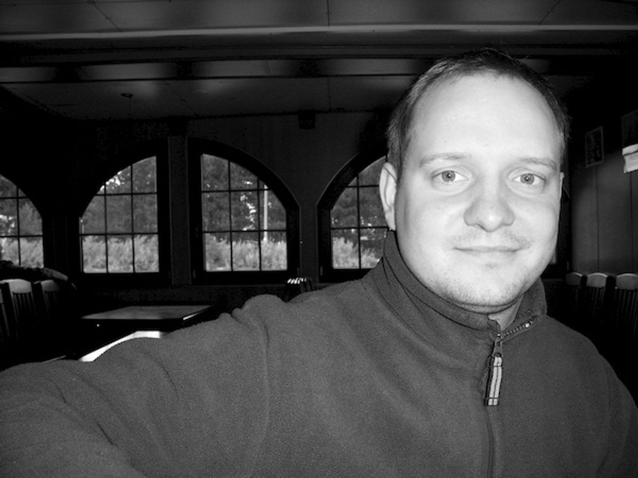 <p>Z głębokim żalem zawiadamiamy, że 3 września 2013 roku<br />odszedł od nas po długiej i ciężkiej chorobie nasz ukochany<br />Mąż, Tatuś, Syn i Brat</p>
<p>ś + p<br />Dariusz Wojciech<br />lat 29</p>
<p>Pogrzeb odbędzie się 9 września 2013 roku o godzinie 13.10<br />na cmentarzu Junikowo.</p>
<p>Pogrążeni w smutku<br />Żona z Córeczką<br />oraz Rodzina Frąckowiaków</p>