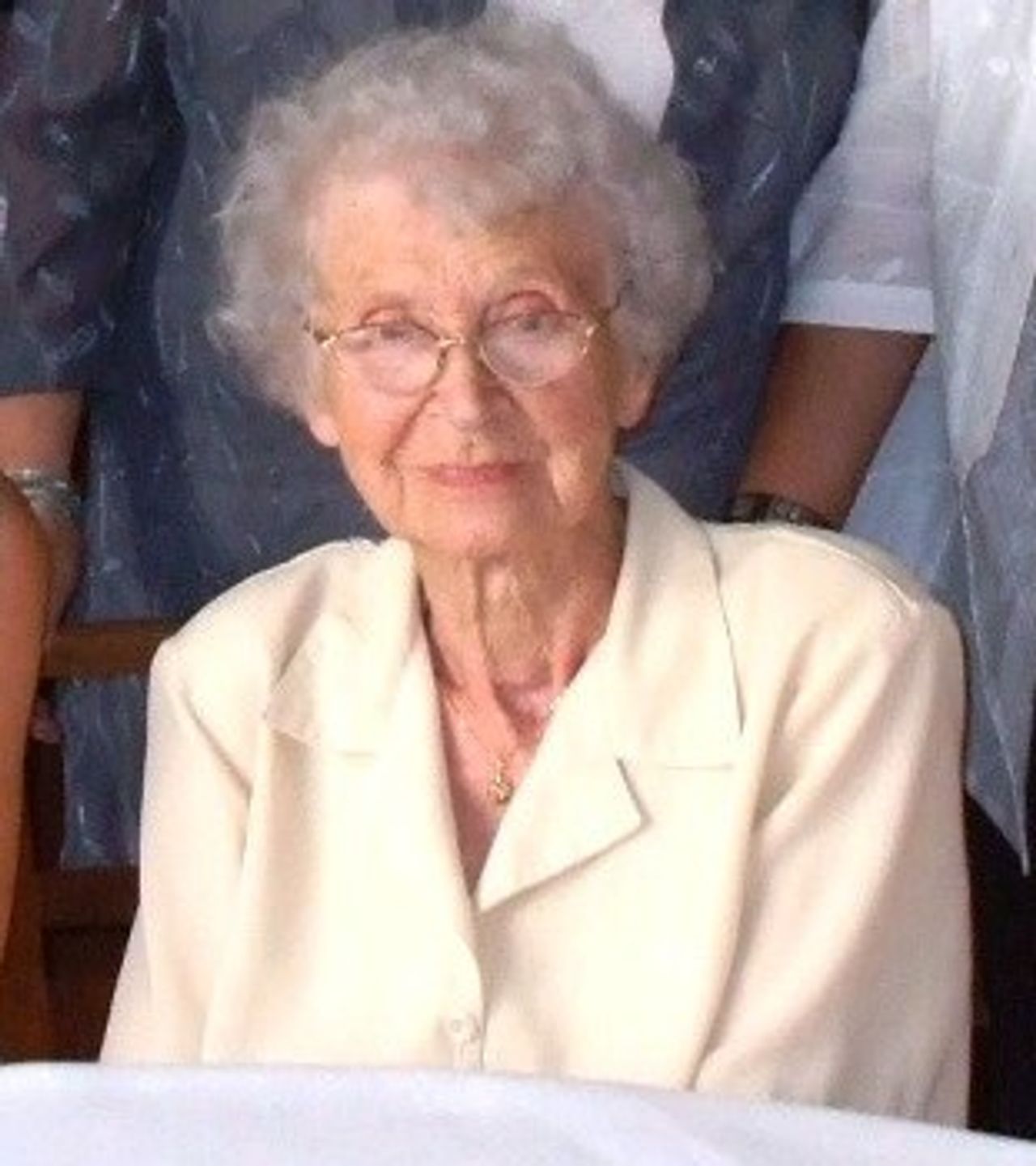 <p>Z głębokim żalem zawiadamiamy, że dnia 27 października 2011 r.<br />odeszła od nas w wieku 96 lat nasza ukochana Mama, Teściowa i Babcia<br />ś + p<br />Czesława Rydzewska<br />z domu Konieczna<br />Msza św. pogrzebowa odprawiona zostanie w czwartek, 3 listopada br.<br />w kościele pw. św. Wawrzyńca przy ul. Przybyszewskiego.<br />Ceremonia pogrzebowa odbędzie się tego samego dnia o godzinie 13.50<br />na cmentarzu junikowskim.<br />W smutku pogrążeni<br />Córki, Zięciowie i Wnuczki<br />Poznań, ul. Wolsztyńska<br />Kanada – Montreal</p>