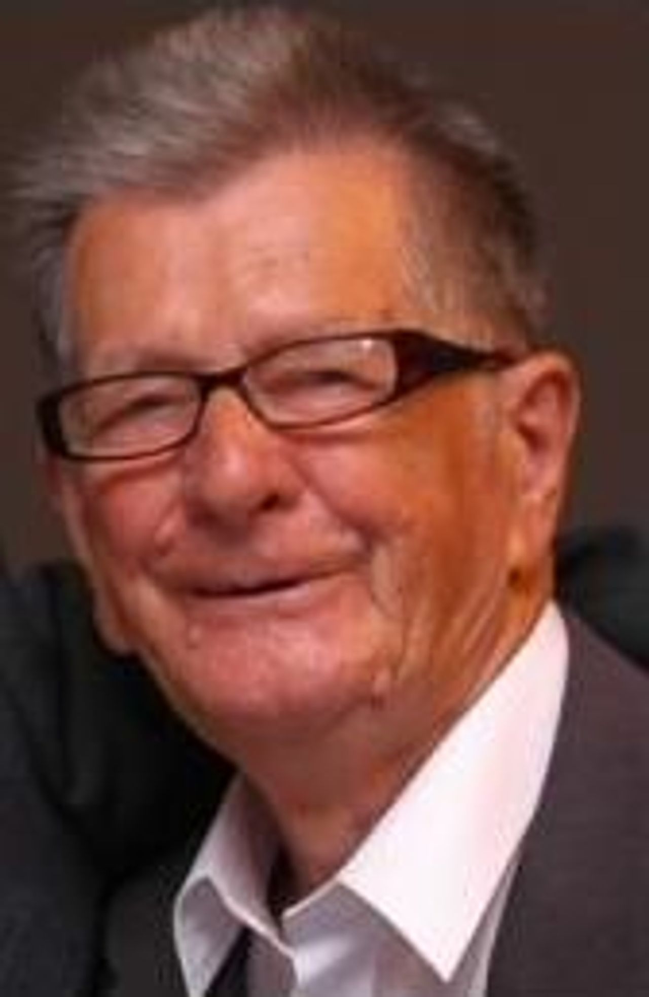 <p>Z głębokim żalem zawiadamiamy, że dnia 4 września 2010r. zmarł nasz kochany Mąż, Tatuś ,Dziadek, Pradziadek śp. Stanisław Sikorski. Ceremonia pogrzebowa rozpocznie się dnia 7 września o godz. 14.10 w Kaplicy na Starym Cmentarzu skąd nastąpi wyprowadzenie do miejsca spoczynku o godz. 14.40.Msza pogrzebowa odprawiona zostanie w dniu pogrzebu o godz. 7.30 w Kościele Mariackim. Pogrążona w smutku Rodzina</p>