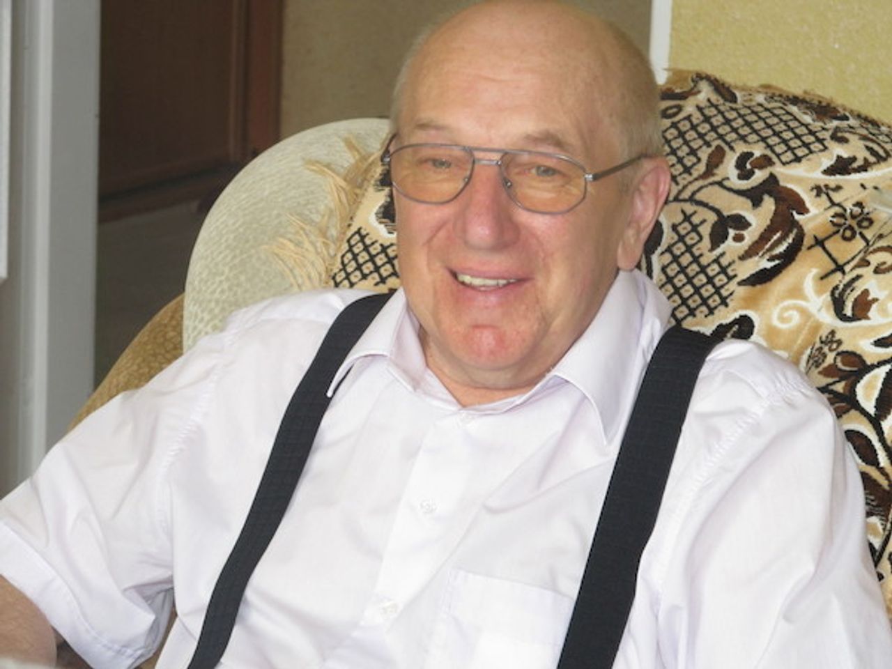 <p>Z głębokim żalem zawiadamiamy, że 2 lutego 2014 roku odszedł od nas Kochany Mąż, Tato, Teść i Dziadek</p>
<h4>Śp. Ryszard Kupracz</h4>
<p>Ceremonia pogrzebowa rozpocznie się Mszą Świętą odprawioną 5.02.2014 roku o godzinie 13.00 w Kościele pw. Ducha Świętego. Po Mszy przewieziemy trumnę ze Zmarłym na Cmentarz Komunalny w Koszalinie i odprowadzimy na miejsce wiecznego spoczynku</p>
<p>Pogrążona w smutku Rodzina</p>