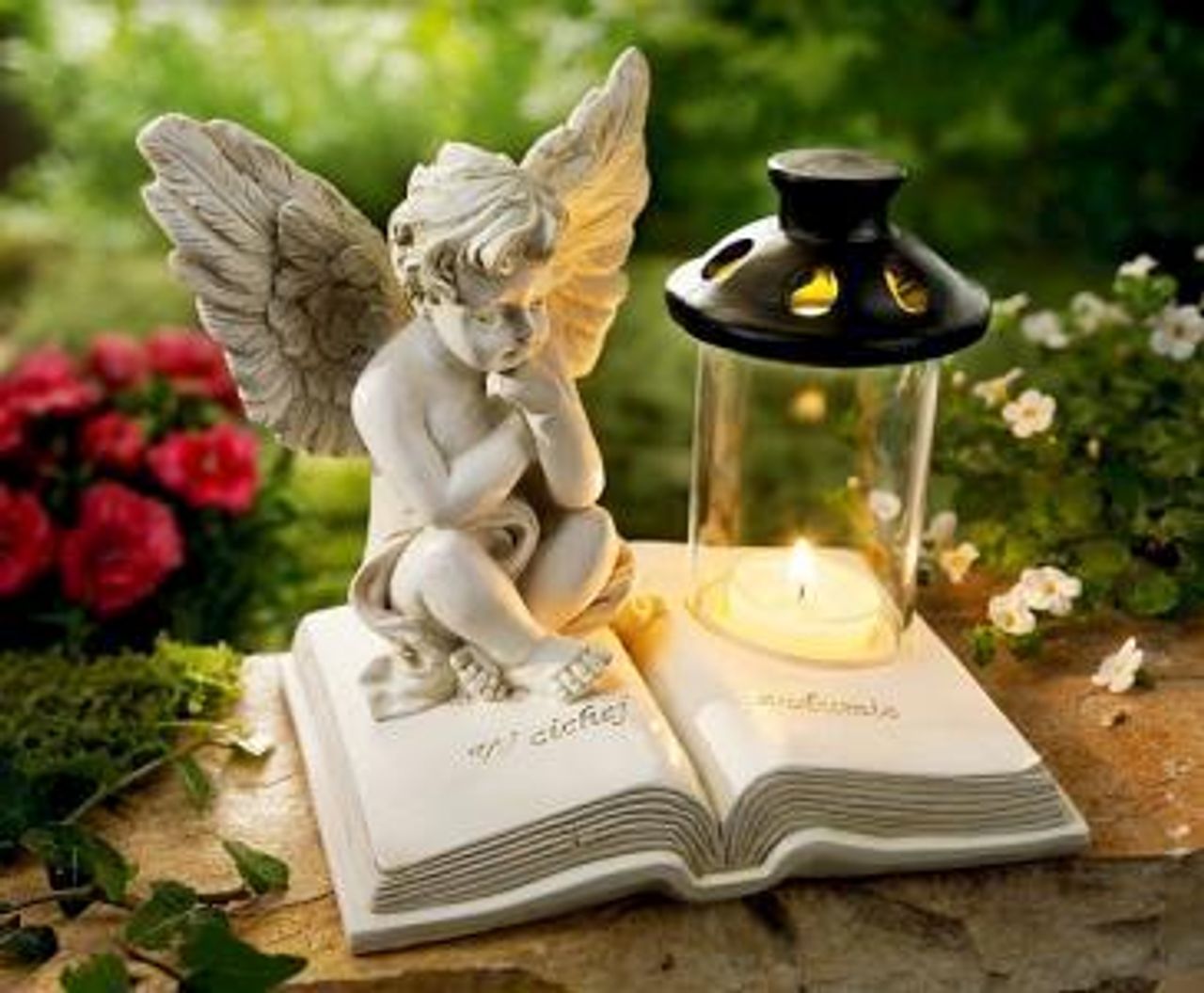 <p><em>Nie pytamy Cię Boże dlaczego Go zabrałeś, ale dziękujemy za to, że nam Go dałeś</em></p>
<p>Pogrążeni w rozpaczy i bólu zawiadamiamy, że 15 marca 2014 r. odszedł od nas w wieku 21 lat nasz ukochany SYN</p>
<h4>śp. KAMIL KUREK</h4>
<p>Pogrzeb odbędzie się w czwartek, 20 marca 2014 r. o godz. 12.30 na starym cmentarzu komunalnym przy ul. Wrocławskiej w Zielonej Górze</p>
<p>Pogrążeni w żałobie rodzice z rodziną.</p>
<p>Msza św. w intencji Zmarłego zostanie odprawiona w dniu pogrzebu o godz. 8.00 w kościele pw. Ducha Świętego (kaplica).</p>