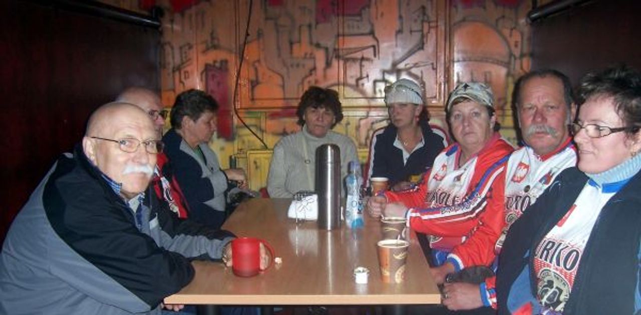 <p>Z głębokim żalem zawiadamiamy, że 16 listopada 2010r. zmarł ukochany Mąż, Tata, Teść i Dziadek</p>
<h4>śp. Czesław Makowski lat 62</h4>
<p>Pogrzeb odbędzie się dnia 22.11.2010r. o godz. 13.00 na cmentarzu przy ul. Wyszyńskiego - Bielawki w Bydgoszczy</p>
<p>Pogrążona w smutku Żona z Rodziną Prosimy o nieskładanie kondolencji.</p>