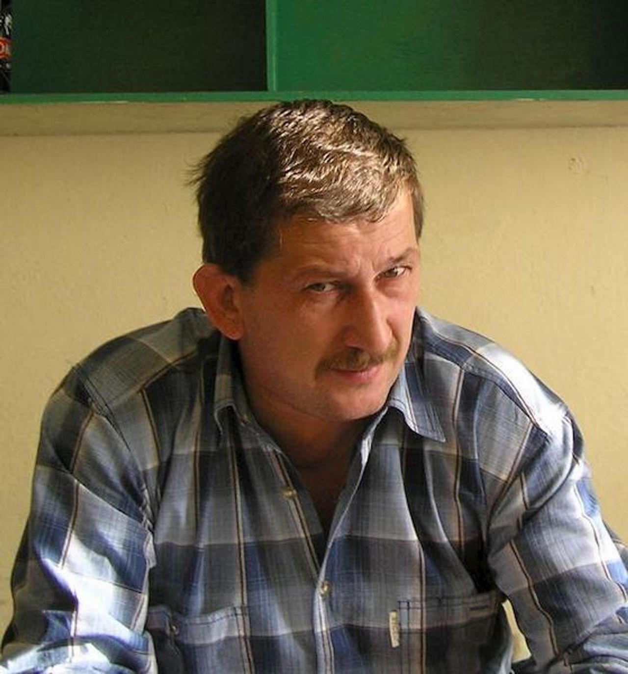 <p>"Choć odszedłeś cicho, pozostawiając ból i zmartwienie, Twoje serce ciągle bije, gdyż w naszej pamięci żyjesz" Z głębokim smutkiem przyjęliśmy wiadomość o śmierci naszego Kolegi i Przyjaciela Jarosława Kamienika Członka Prezydium Zarządu Regionu pełniącego funkcję Skarbnika w latach 2002 - 2010. Wyrazy współczucia Żonie, Dzieciom i Najbliższej Rodzinie składa Zarząd Regionu Słupskiego NSZZ "Solidarność"</p>
