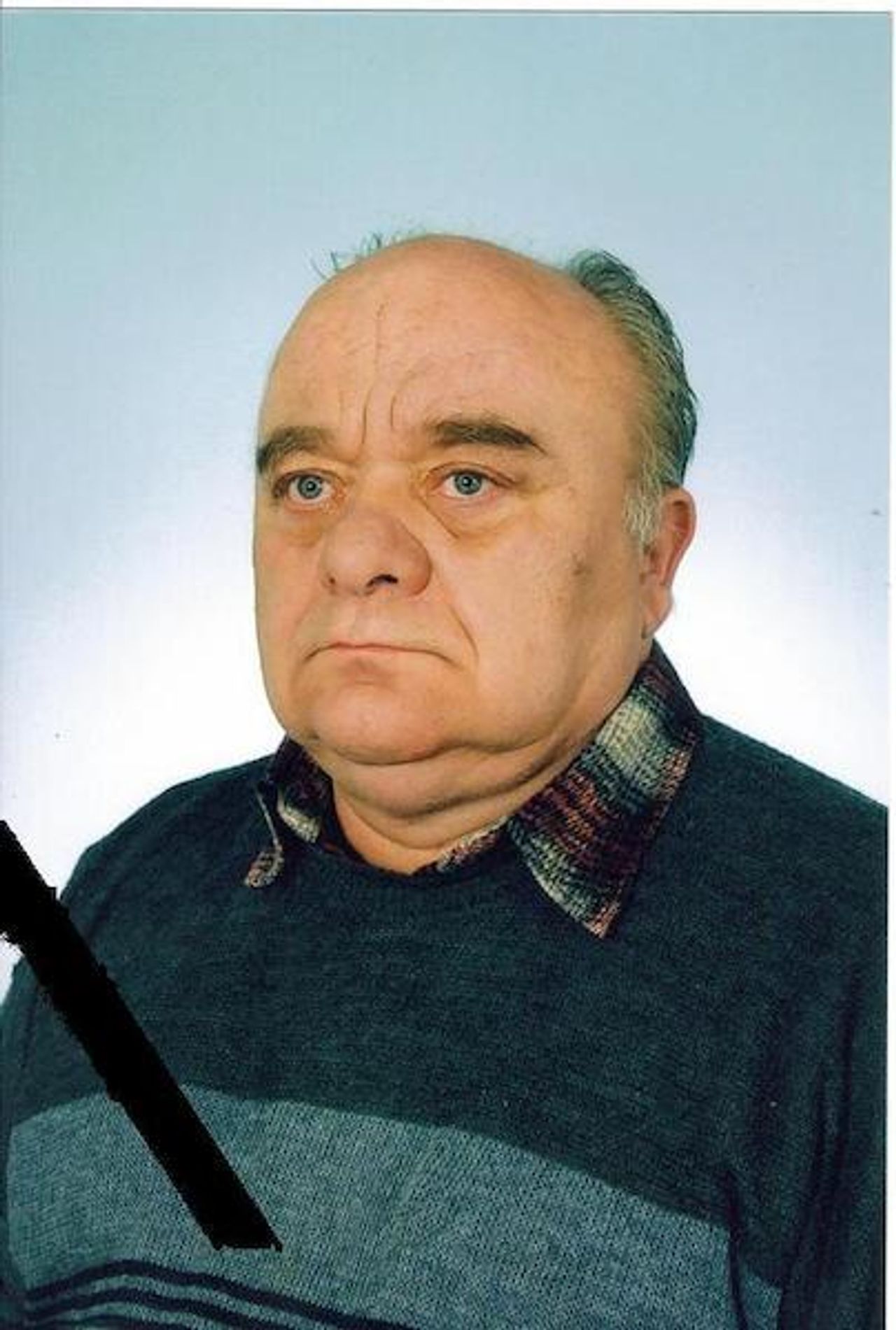<p>Dnia 8 lipca 2010 roku odszedł nasz kochany Mąż, Ojciec i Dziadek<br />śp.<br />Edwin Jacek Siewert<br />Msza św. za Zmarłego zostanie odprawiona we wtorek, 13 lipca 2010 r. o godz. 9.00 w kościele pw. NMP Królowej Różańca Świętego, Gdańsk-Przymorze (okrąglak).<br />Pogrzeb odbędzie się tego samego dnia o godz. 11.30 na cmentarzu w Oliwie.<br />Ze smutkiem zawiadamiają<br />żona i synowie z rodzinami</p>