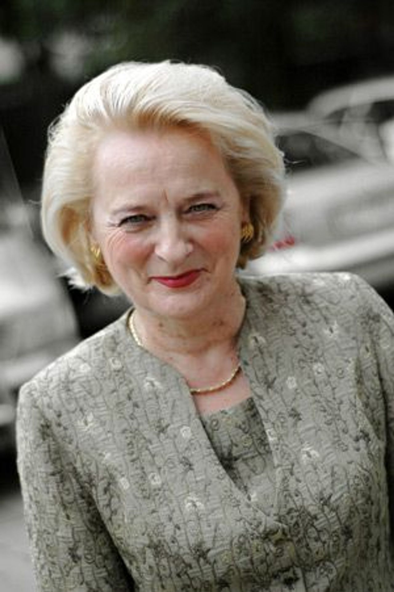 <p>Z głębokim żalem zawiadamiamy, że dnia 21 listopada 2009 r. odeszła kochana Żona, Mama i Babcia śp. Izabela Rocławska Msza św. żałobna zostanie odprawiona w sobotę, 28 listopada 2009 r. o godz. 10.00, w kościele pw. Zmartwychwstania Pańskiego przy ul. Gomółki w Gdańsku-Wrzeszczu. Pogrzeb odbędzie się tego samego dnia o godz. 12.30 na cmentarzu Srebrzysko (nowa kaplica). Pogrążona w żalu rodzina</p>