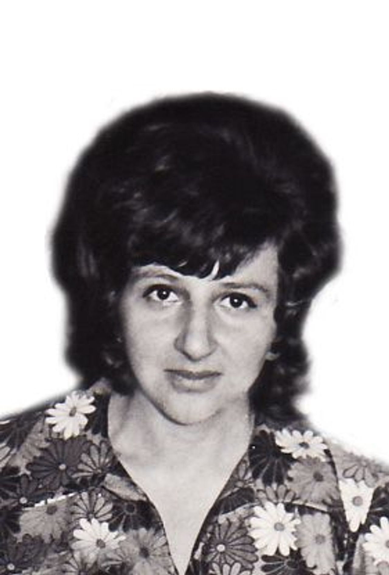 <p>Z głębokim żalem zawiadamiamy, że 22 listopada 2010 r. zmarła Nasza Kochana Mamusia śp. Zofia Szczerba. Ceremonia pogrzebowa rozpocznie się w piątek, 26 listopada 2010 r. o godz. 13.45 w sali ceremonialnej Domu Pogrzebowego „Wrotniewscy” przy ul. Różanej 8 w Koszalinie. Prosimy o nieskładanie kondolencji. Mikrobus z domu pogrzebowego na cmentarz podjedzie pod „Wejście E”. Rodzina.</p>