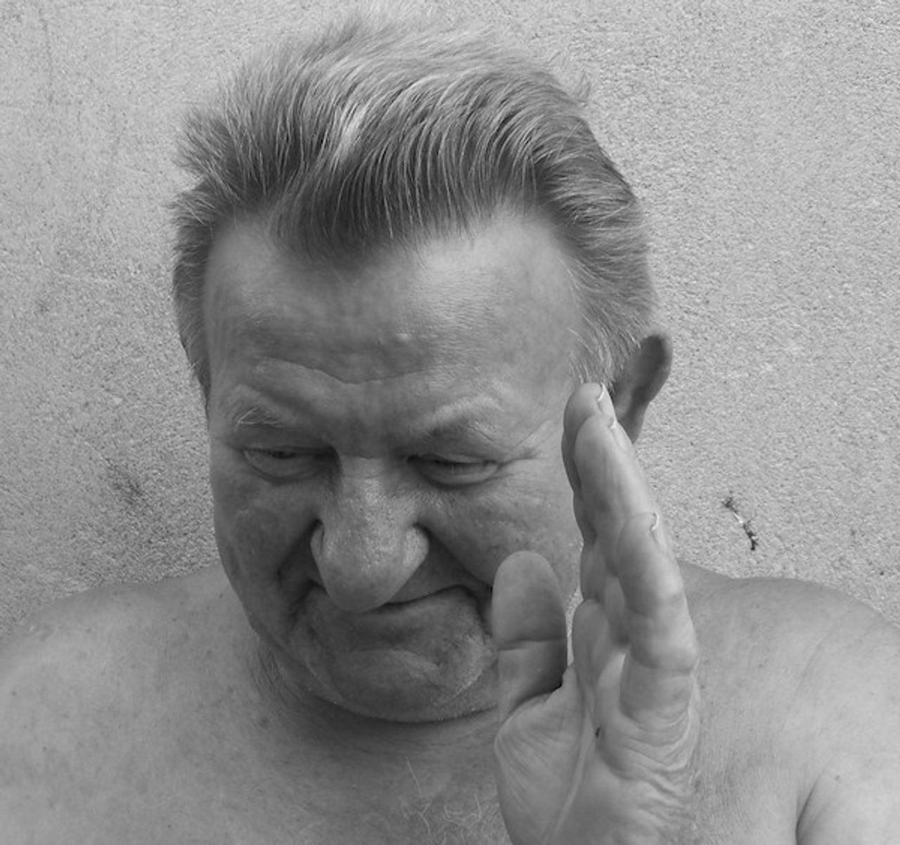 <p>Z głębokim żalem zawiadamiamy, że dnia 10 stycznia 2015 roku zmarł kochany Ojciec, Teść i Dziadek śp. Ludwik Głowacki lat 80. Msza św. żałobna odprawiona zostanie dnia 13 stycznia 2015 r. o godz. 12.00 w kościele parafii pw. Św. Katarzyny w Chełmcach. Po mszy św. ceremonia pogrzebowa na miejscowym cmentarzu. Pogrążona w smutku Córka Grażyna z Rodziną</p>