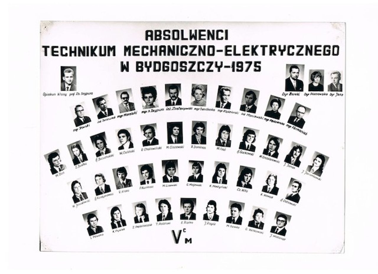 <p>Zmartwychwstał Pan!</p>
<p>Z głębokim żalem zawiadamiamy, że dnia 7 grudnia 2014 roku zasnął w Bogu z nadzieją Zmartwychwstania Mąż, Syn, Tata, Dziadek i Brat</p>
<p>śp. Grzegorz Witkowski</p>
<p>lat 59</p>
<p>Msza św. żałobna, poprzedzona różańcem, zostanie odprawiona w parafii pw. Św. Krzyża (cmentarz Artyleryjska) w czwartek 11 grudnia o godz. 12.00. Pogrzeb bezpośrednio po mszy.</p>
<p>Żona z Dziećmi</p>
