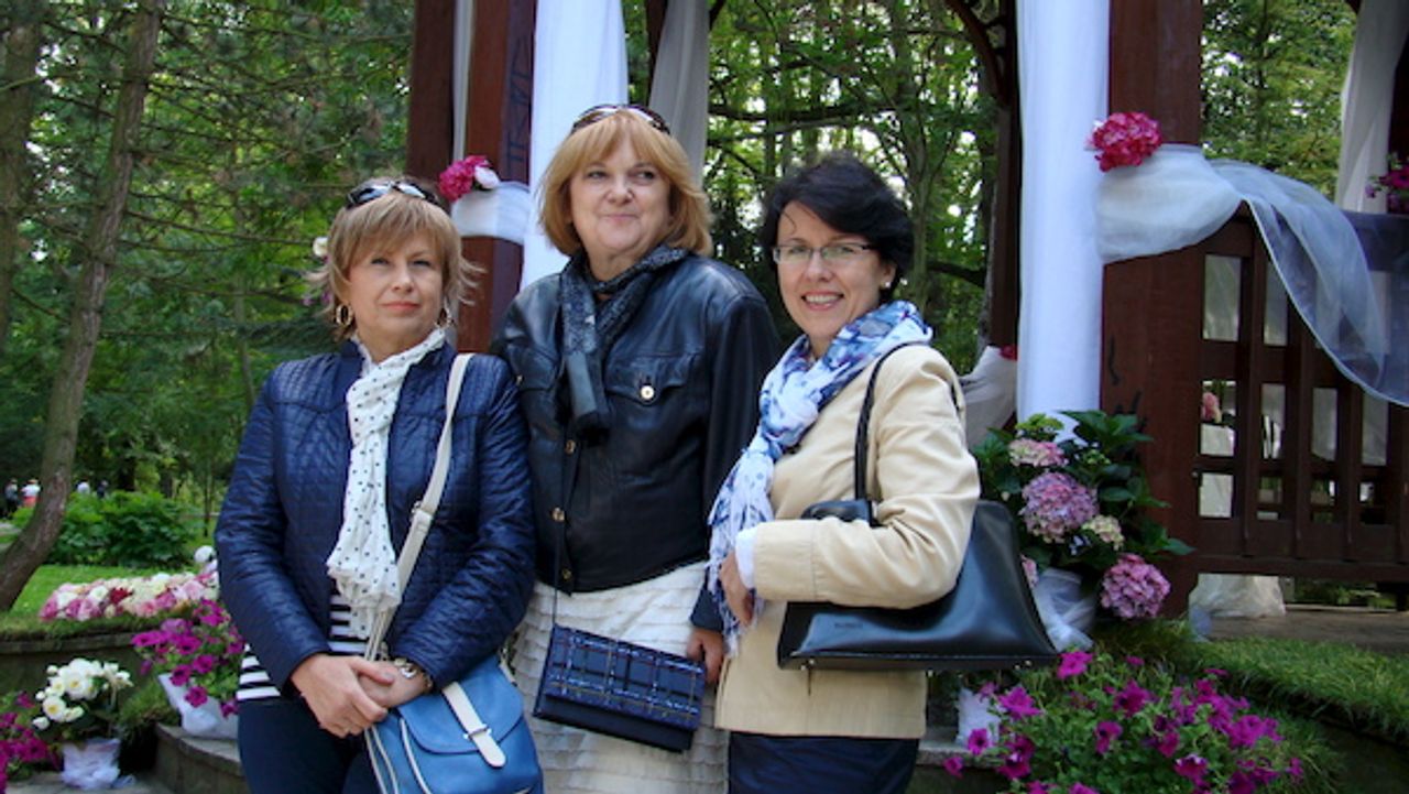 <p>Z głębokim żalem zawiadamiamy, że dnia 22 września 2013 roku<br />po długiej i ciężkiej chorobie odeszła</p>
<h4>śp. Krystyna Wojtała</h4>
<p>Msza św. odprawiona zostanie 25 września 2013 r. o godz. 13.00<br />w kościele pw. św. Wawrzyńca przy ul. Źródło Marii 18 w Gdyni.<br />Pogrzeb odbędzie się o godz. 14.00 na Cmentarzu Komunalnym<br />w Gdyni przy ul. Spokojnej.</p>
<p>Pogrążeni w smutku<br />Mąż, Synowie i Synowe</p>