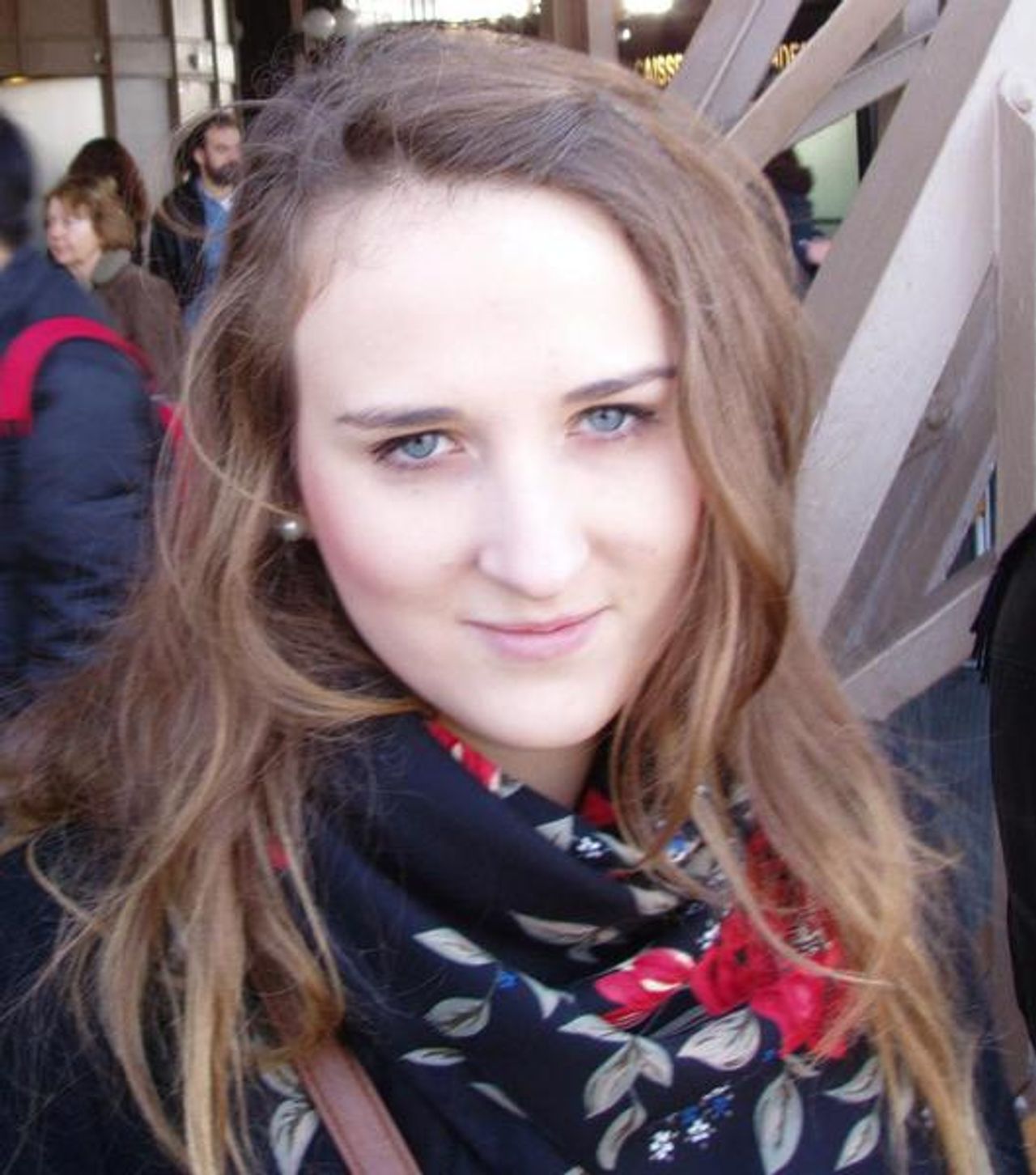 <p><em>"Jak trudno żegnać na zawsze kogoś, kto jeszcze mógł być z nami"</em></p>
<p>Dzień 16 sierpnia stał się dla nas najczarniejszy w życiu. Odeszła tragicznie od nas na zawsze, nasza jedyna, najukochańsza Córeczka</p>
<h4>Adunia Garbaczewska</h4>
<p>lat 18</p>
<p>Msza św. odprawiona zostanie 31.08.2012 r. o godz. 11.00 w kościele św. Mateusza, Skarżyńskiego 4. Pogrzeb o godz. 13.00 tego samego dnia na cmentarzu ul. Wiślana.</p>
<p>W smutku pogrążeni Rodzice</p>