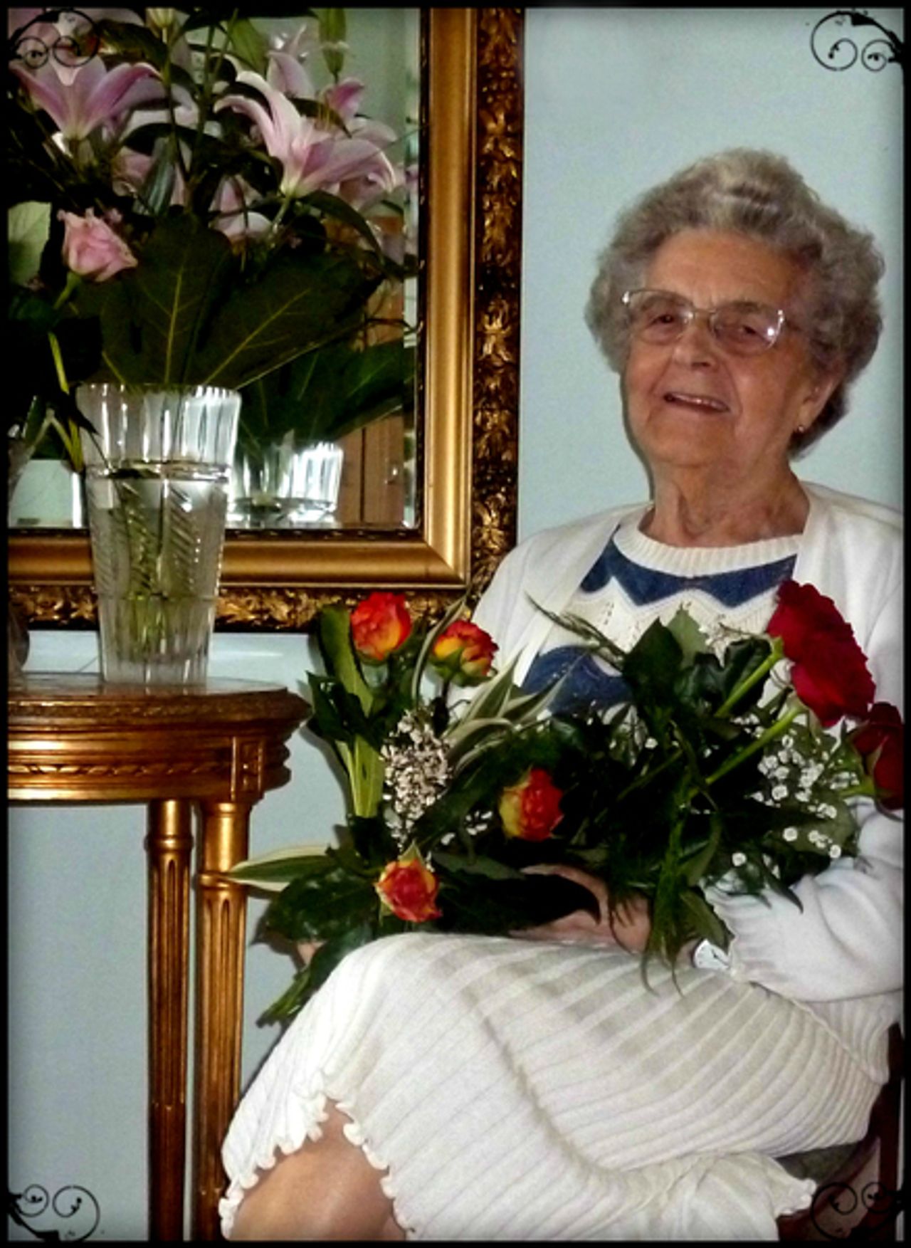 <p>Z głębokim żalem zawiadamiamy, że dnia 26 kwietnia 2016 r. zmarła nasza kochana Mama, Teściowa, Babcia i Prababcia<br />ś+p Bogumiła Krotofil<br />Pogrzeb odbędzie się w piątek, 29 kwietnia 2016 r., o godz. 8.50 na cmentarzu junikowskim.<br />Pogrążona w smutku<br />Rodzina</p>