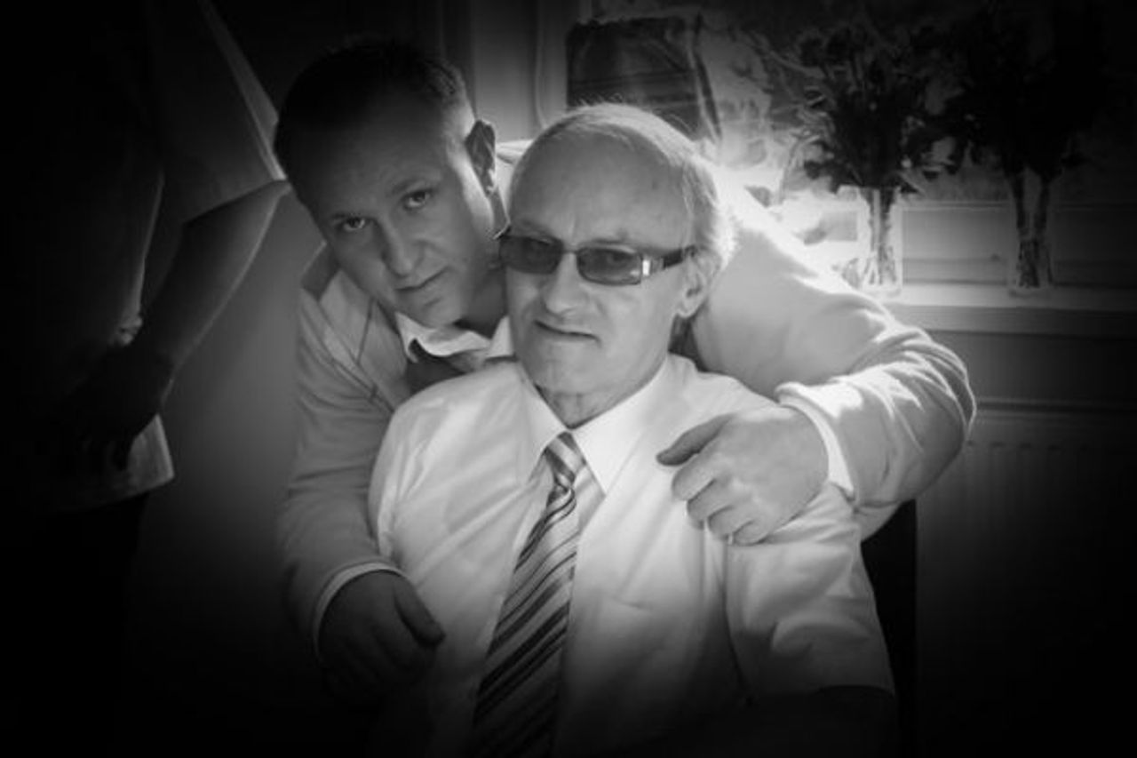 <p>Tak po prawdzie (...) to z każdym co umiera w naszym życiu, umieramy i my po trochu którzy zostaniemy po nim Wiesław Myśliwski Z wielką rozpaczą zawiadamiamy, że dnia 19 czerwca 2010 r. odszedł na zawsze mój najdroższy i wyjątkowy Mąż, ukochany Tatuś i Dziadek, wspaniały Brat, Szwagier, Wujek i Teść śp. Edward Kondek lat 66 Msza św. żałobna odprawiona zostanie dnia 23.08.2010 r. o godz. 13.00 w kościele pw. Zmartwychwstania Pańskiego przy al. St. Kard. Wyszyńskiego. Pogrzeb odbędzie się po mszy św. na Bielawkach. Najbliżsi.</p>