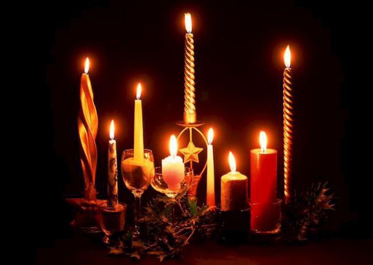 <p>Z głębokim żalem zawiadamiamy, że 18 maja 2011 roku w wieku 88 lat odeszła od nas Kochana MAMUSIA, BABCIA i PRABABCIA śp. HELENA ŁĘCKA. Ceremonia pogrzebowa rozpocznie się mszą św. żałobną 20 maja 2011 roku o godz. 13.00 w Kościele parafialnym w Siecieminie. Pogrążona w smutku Rodzina.</p>