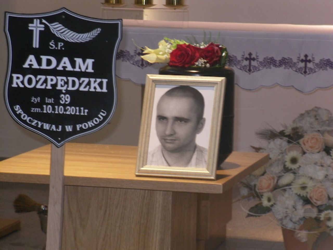 <p>Z głębokim smutkiem przyjęliśmy wiadomość o tragicznej śmierci naszego Kolegi<br />Adama Rozpędzkiego<br />Wyrazy współczucia<br />Rodzinie i Bliskim<br />składają<br />Zarząd i Pracownicy Gillette Poland International Sp. z o.o.</p>