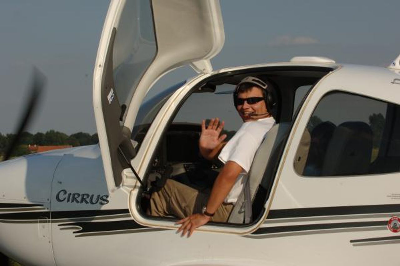 <h3>Z głębokim żalem zawiadamiamy, że 22 października 2008 roku w wyniku tragicznego wypadku zginął MARIUSZ WALKOWIAK Ukochany MĄŻ, TATUŚ, SYN, BRAT Pogrzeb odbędzie się we wtorek, 4 listopada 2008 roku o godzinie 14.10. na cmentarzu komunalnym przy ulicy Wrocławskiej w Zielonej Górze. Pogrążeni w głębokim smutku żona, córki, rodzice, brat i rodzina. Prosimy o nieskładanie kondolencji.</h3>