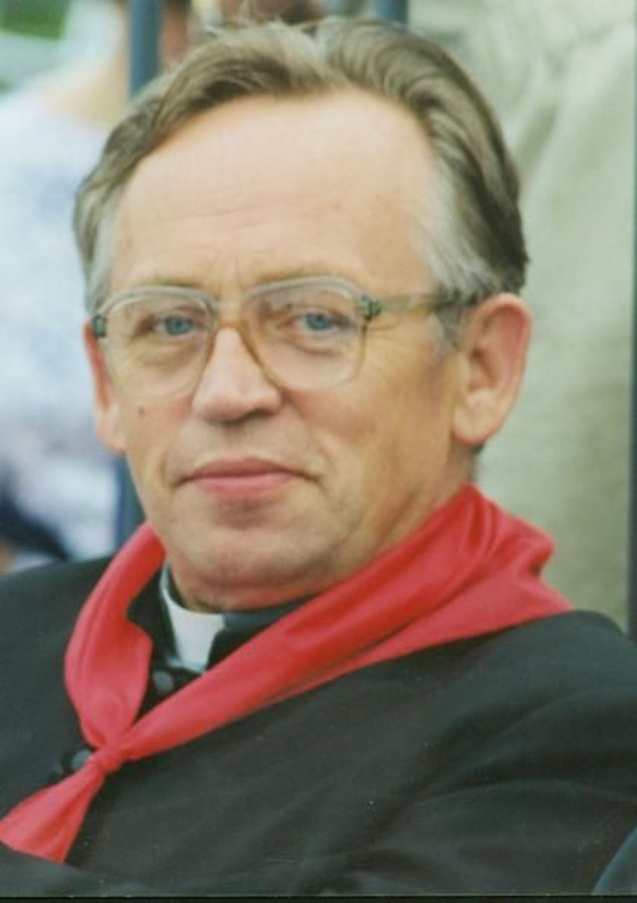<p>Jezu ufam Tobie... Z głębokim żalem zawiadamiamy, że dnia 16 grudnia 2009 r. w 69. roku życia, w 44. roku kapłaństwa odszedł do Pana nasz ukochany Brat i Wujek ks. Andrzej Jan Rurarz proboszcz parafii św. Stanisława Bpa Męczennika w Gdańsku-Wrzeszczu Eksporta do kościoła spod pomnika bł. Bronisława Komorowskiego w poniedziałek 21 grudnia 2009 r. o godz. 14.00. Msza św. Żałobna we wtorek 22 grudnia 2009 r. o godz. 10.00. Bezpośrednio po mszy św. odbędą się uroczystości pogrzebowe na cmentarzu Srebrzysko. Pogrążeni w głębokiej żałobie siostra i brat z rodzinami</p>