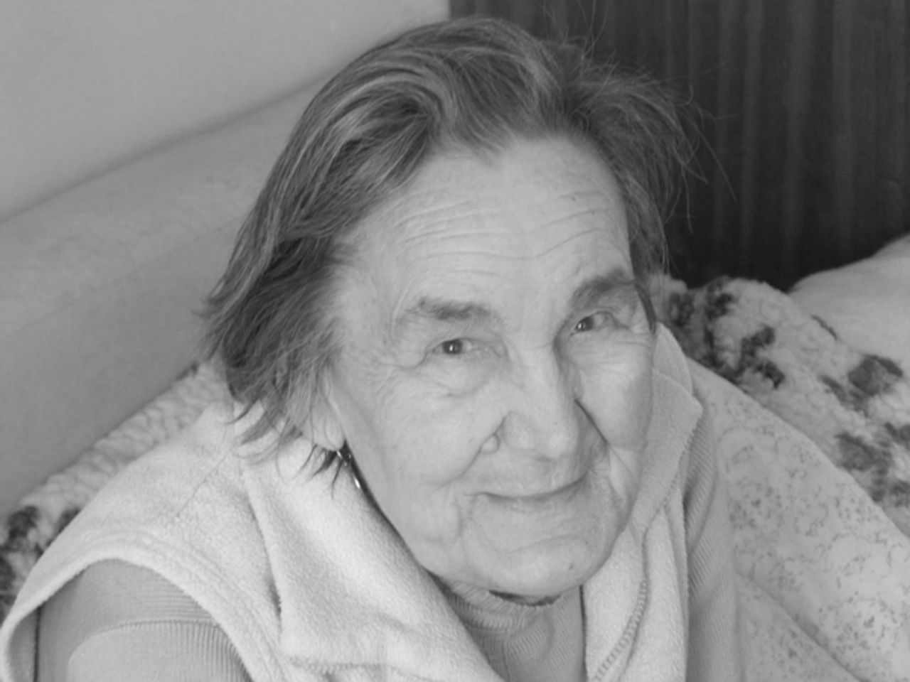 <p>Kto żyje w sercu tych, którzy pozostają, nie umiera.” Z głębokim żalem zawiadamiamy, że dnia 25.02.2015 odeszła kochana Mama, Babcia i Prababcia Śp. JANINA REDZIK z d. Wiśniewska lat 84 Pogrzeb poprzedzony mszą św. odbędzie się w sobotę 28.02.2015 o godz. 11:00 na cmentarzu parafialnym w Złotnikach Kujawskich. W smutku pogrążona Rodzina</p>