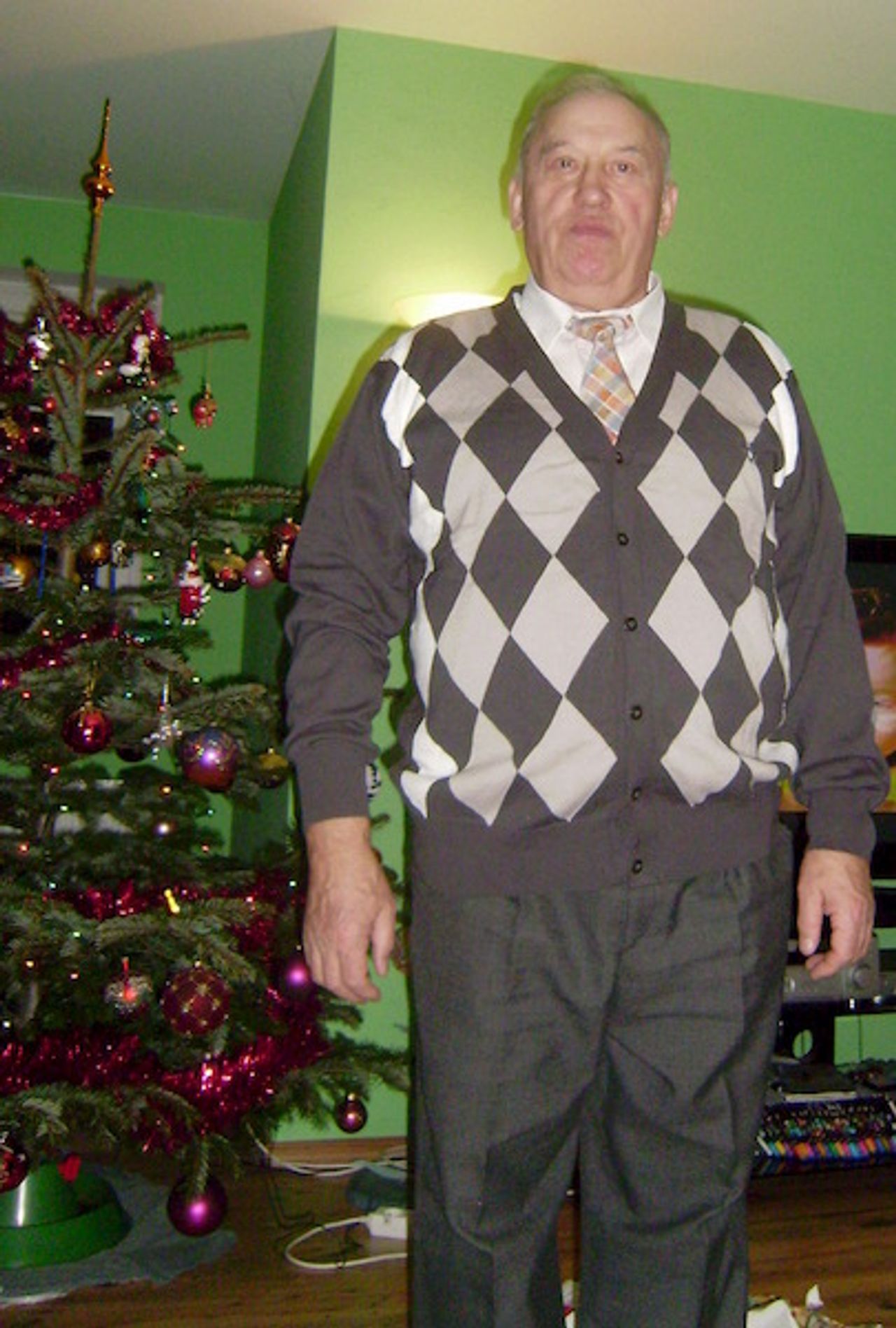 <p>Z głębokim żalem zawiadamiamy, że dnia 22 stycznia 2011 r. odszedł od nas ukochany Mąż, Ojciec i bezgranicznie oddany wnukom Dziadek śp. Stanisław Wrzesień Pogrzeb odbędzie się w dniu 26 stycznia 2011 r. o godz. 10.30 na cmentarzu Łostowice. Pogrążona w żalu żona z rodziną</p>