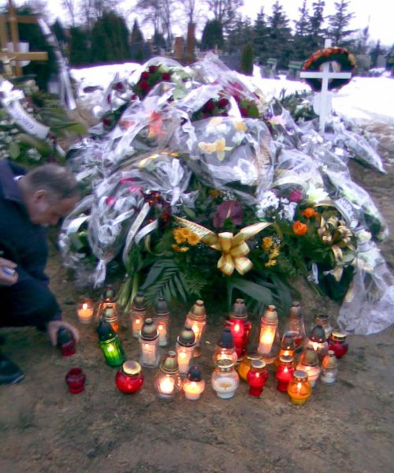 <p>Z głębokim żalem zawiadamiamy, że dnia 18 lutego 2010 r., po długiej i ciężkiej chorobie, w wieku 62 lat odeszła nasza kochana Mama i Siostra<br />ŚP.<br />Irena Nowak<br />Nabożeństwo żałobne odbędzie się dnia 23 lutego 2010 r. o godz. 10.00 w kościele pw. Opatrzności Bożej na Nowym Dworze. Ceremonia pogrzebowa odbędzie się tego samego dnia o godz. 12.00 w kapilcy na cmentarzu przy ul. Jerzmanowskiej.<br />Pogrążona w smutku Rodzina</p>
