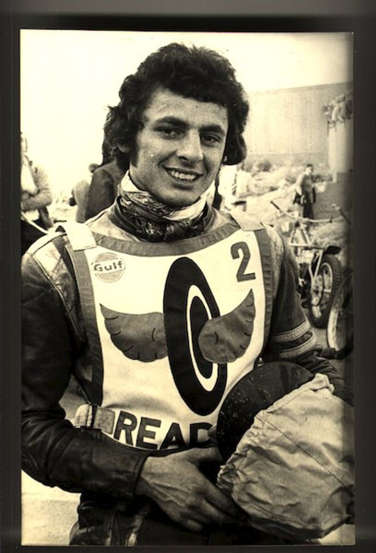<p>22 grudnia 2012 r. zmarł nagle w Kassel</p>
<p>śp. BOLESŁAW PROCH</p>
<p>leader teamu żużlowego Polonii Bydgoszcz w latach 1981-87, reprezentant Polski w sporcie żużlowym, uczciwy, szlachetny człowiek i sportowiec fair play. Wyrazy współczucia Rodzinie i Bliskim składają</p>
<p>Majka i Jan Rucińscy</p>
<p>.</p>