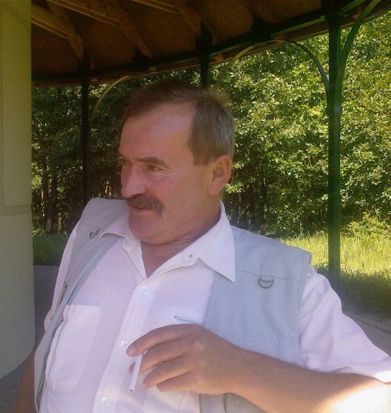 <p>Dnia 12 października 2011 r. odszedł do Wieczności, po ciężkiej chorobie nasz Brat<br />ś + p<br />Tadeusz Szymkowiak<br />lat 59</p>
<p>Pogrążeni w smutku polecamy Go Bogu i życzliwej pamięci ludzi.</p>
<p>Msza św. i pogrzeb odbędą się w sobotę, 15 października 2011 r. o godzinie 11.00 na cmentarzu w Witkowie.</p>
<p>O czym zawiadamia rodzeństwo:<br />Włodzimierz, Krystyna i Czesław z Rodzinami</p>