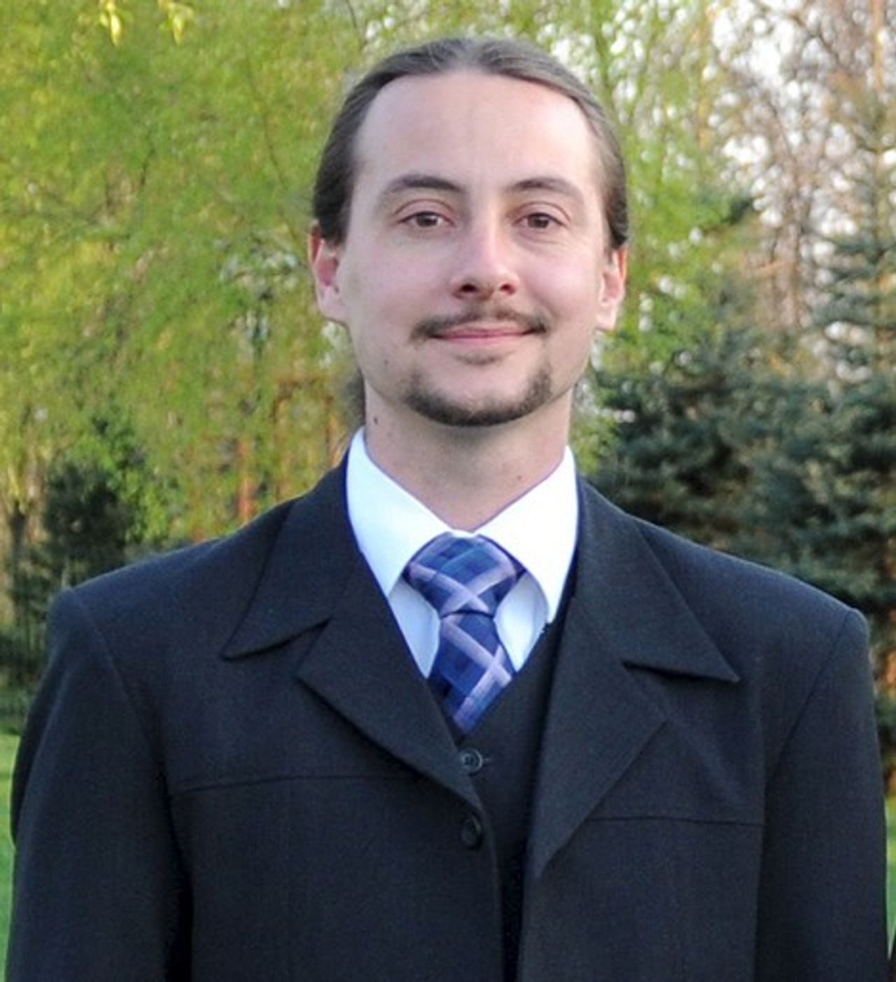 <p>Z głębokim żalem zawiadamiamy, że dnia 1 grudnia 2010 roku odszedł na zawsze nasz Kolega</p>
<h4><strong>ŚP Łukasz Jezierski</strong></h4>
<p>nauczyciel i terapeuta. Składamy wyrazy współczucia Jego Najbliższym. Dyrekcja i pracownicy Zespołu Placówek Oświatowych nr 2 we Wrocławiu</p>