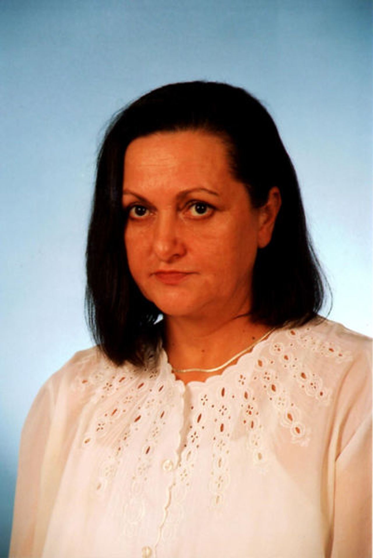 <p>"Nie umiera ten, kto pozostaje w sercach bliskich"</p><p>Z sercem pełnym bólu zawiadamiamy, że dnia 4.03.2016 r., odeszła od Nas</p><p>Nasza Kochana</p><p>Żona, Mama, Teściowa i Babcia</p><p>Ś+P</p><p>Krystyna Kosiedowska</p><p>lat 63</p><p>Pogrzeb odbędzie się dnia 9.03.2016 r. (środa) o godzinie 10.45 na cmentarzu komunalnym przy ul. Wiślanej w Bydgoszczy.</p><p>Pogrążony w smutku Rodzina</p>