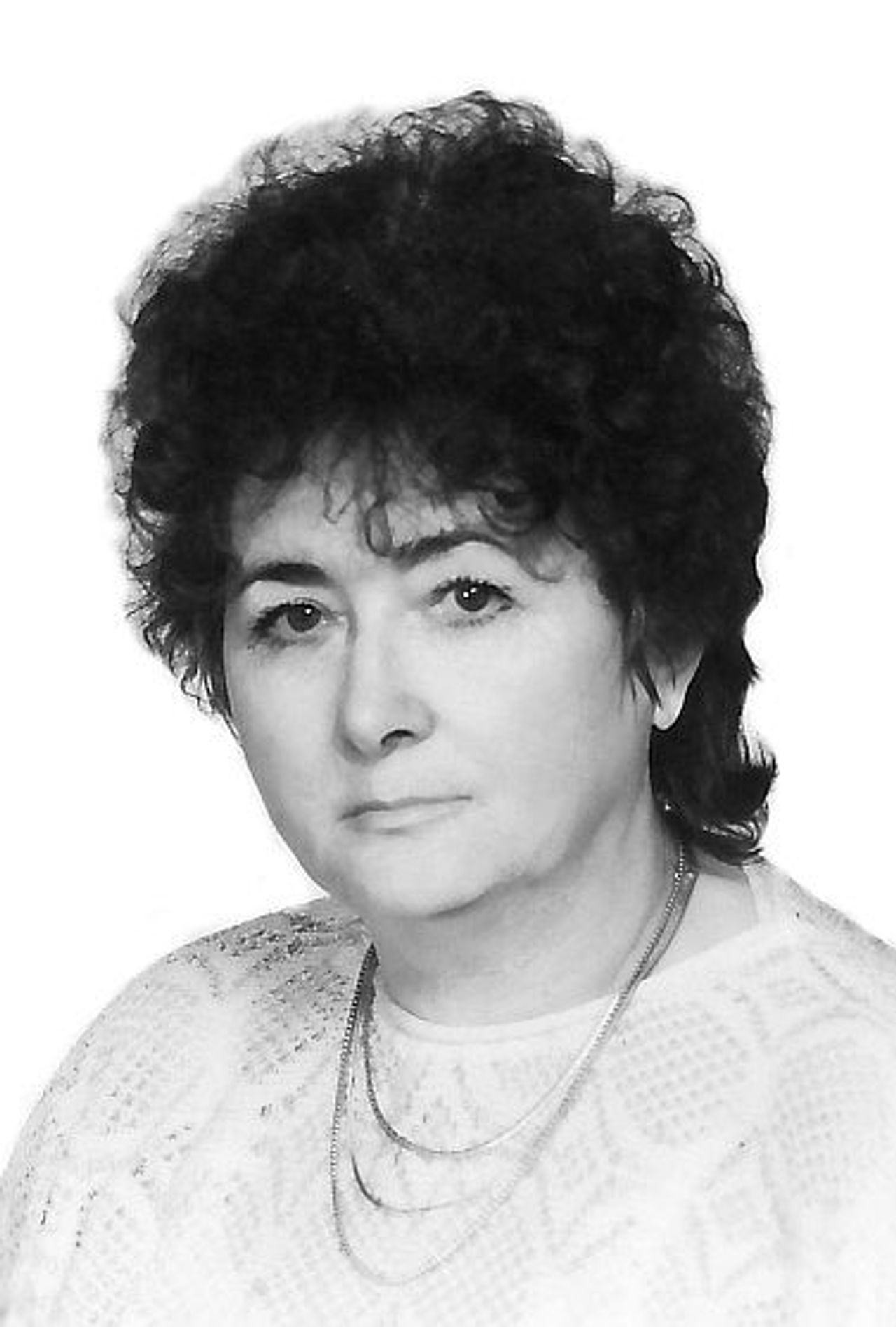 <p>Z głębokim żalem zawiadamiamy, że 4 listopada 2009 r. zmarła Nasza Kochana Mamusia, Babcia i Prababcia śp. Henryka Bodendorf. Ceremonia pogrzebowa rozpocznie się w sobotę, 7 listopada 2009 r. o godz. 11.45 w Domu Pogrzebowym "Wrotniewscy" w Koszalinie przy ul. Różanej 8. Mikrobus z domu pogrzebowego na cmentarz podjedzie bezpośrednio pod "Wejścia E" (parking na końcu ulicy Kamieniarskiej). Rodzina.</p>