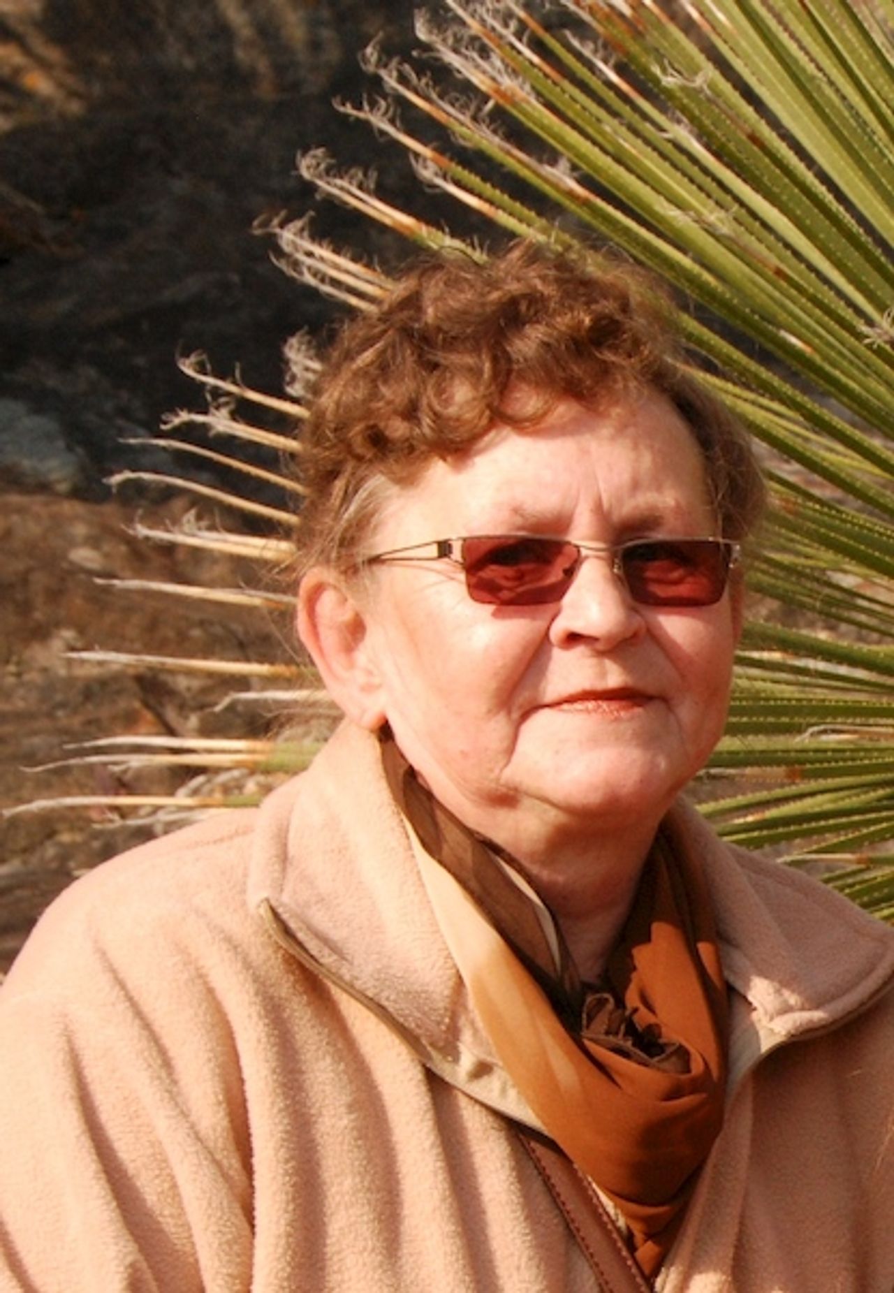 <p>Z głębokim żalem zawiadamiamy, że dnia 7 listopada 2013 r. odeszła<br />kochana Żona, Mama, Teściowa, Babcia i Prababcia</p>
<h4>śp.<br />Urszula Ździebłowska</h4>
<p>Pogrzeb odbędzie się 12 listopada 2013 r. o godz. 12.30<br />na cmentarzu Łostowice.</p>
<p>Pogrążona w smutku<br />Rodzina</p>