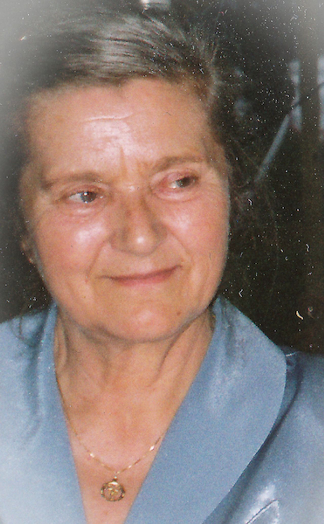 <p>Z głębokim żalem zawiadamiamy, że dnia 13.07.2012 roku zmarła<br />po długiej i ciężkiej chorobie</p>
<p>ŚP.<br />Zdzisława Frencel<br />lat 81</p>
<p>Uroczystości pogrzebowe rozpoczną się w dniu 18.07.2012 o godz. 13.30.<br />Ceremonia pogrzebowa odbędzie się na cmentarzu komunalnym, ul. Kąpielowa (Jędrzychów) w Zielonej Górze,<br />o czym zawiadamia pogrążona w smutku Rodzina</p>