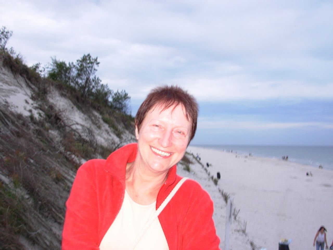 <p>Zawiadamiamy, że w dniu 16 marca 2013 roku odeszła po ciężkie chorobie<br />Zofia Kropidłowska<br />Pożegnanie w otoczeniu Najbliżej Rodziny odbyło się w środę na cmentarzu w Aleksandrowie Łódzkim.<br />Córka i Siostra</p>
