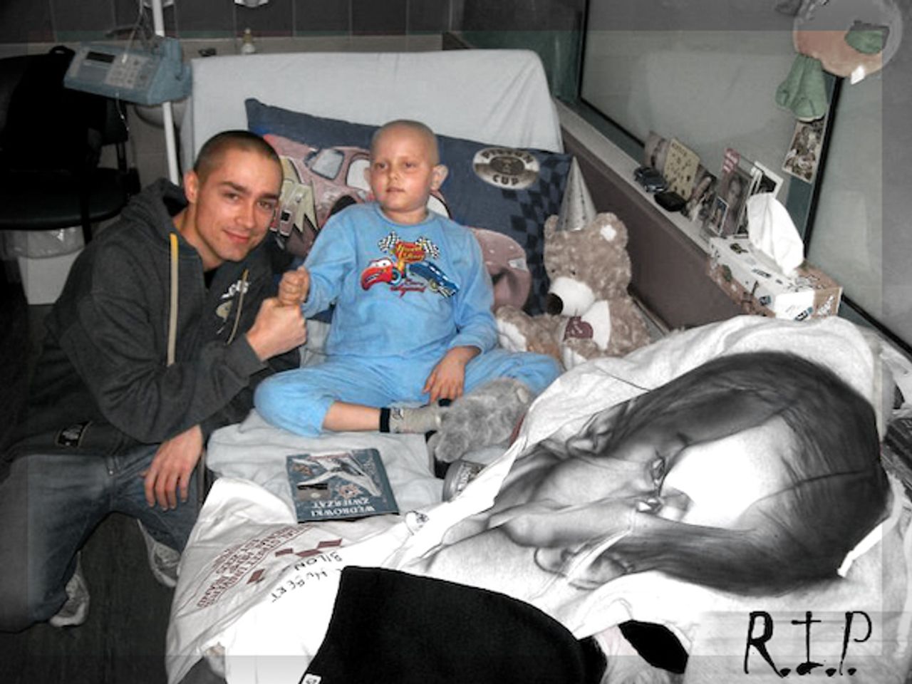 <p>W dniu 2 października 2011 roku po ciężkiej chorobie zmarł Nasz Uczeń Hubert Grodziski. Rodzicom, Siostrze oraz Rodzinie wyrazy głębokiego współczucia składają Dyrekcja, Grono Pedagogiczne oraz cała Społeczność Uczniowska Szkoły Podstawowej nr 2 im. Tysiąclecia Państwa Polskiego w Kruszwicy</p>