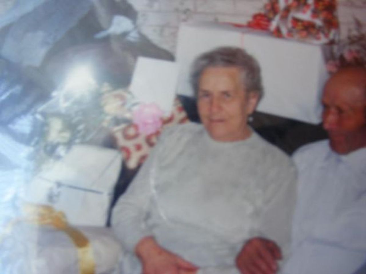 <p>Żyłaś dla nas i dla innych Kochaliśmy Cię wszyscy Z głębokim żalem zawiadamiamy, że dnia 29 marca 2009 r. zmarła moja kochana żona, nasza mama, teściowa, babcia i prababcia śp. Marianna Olszak lat 85 Msza św. żałobna odprawiona zostanie dnia 1.04.2009 r. o godz. 13.30 w kościele M. M. Kolbe w Barcinie. Pogrzeb odbędzie się po mszy św. na cmentarzu parafialnym w Barcinie. Pogrążeni w smutku MĄŻ z DZIEĆMI</p>