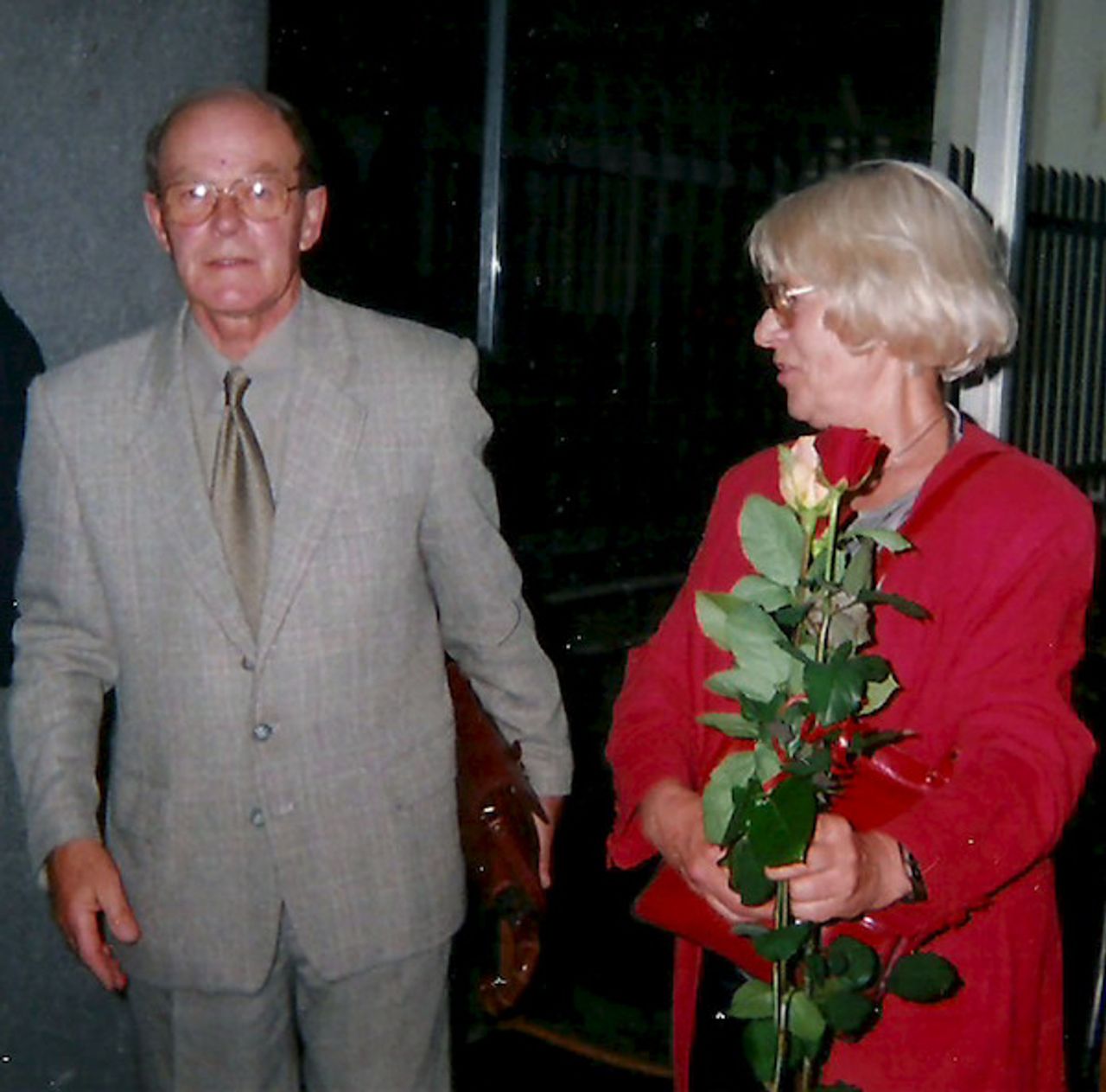 <p>Z sercem pełnym bólu i smutku zawiadamiamy, że w dniu 31.03.2012 r. zasnął w Bogu mój kochany Mąż, nasz Ojciec, Teść i Dziadek</p>
<h4>śp. STANISŁAW SPYRA</h4>
<p>Dr n. med. chirurg ortopeda</p>
<p>Pogrzeb z mszą świętą odbędzie się dnia 04.04.2012 r. o godz. 12.00 na cmentarzu parafialnym przy ul. Zaświat (boczna od Artyleryjskiej) w Bydgoszczy.</p>
<p>W smutku pogrążeni<br />Żona i Syn z Rodziną</p>
<p>Prosimy o nieskładanie kondolencji</p>
