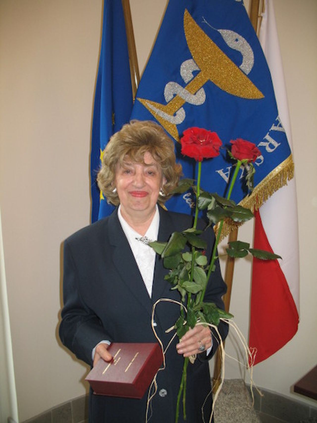 <p>Wyrazy głębokiego żalu i współczucia Rodzinie oraz Najbliższym<br />Zmarłej</p>
<h4>Pani dr n. farm. Lidii Czajka</h4>
<p>Pierwszej Przewodniczącej Zrzeszenia Farmaceutów Właścicieli Aptek oraz wieloletniego członka i współpracownika ŚIA</p>
<p>składa w imieniu środowiska aptekarskiego Rada i Biuro Śląskiej Izby Aptekarskiej.</p>