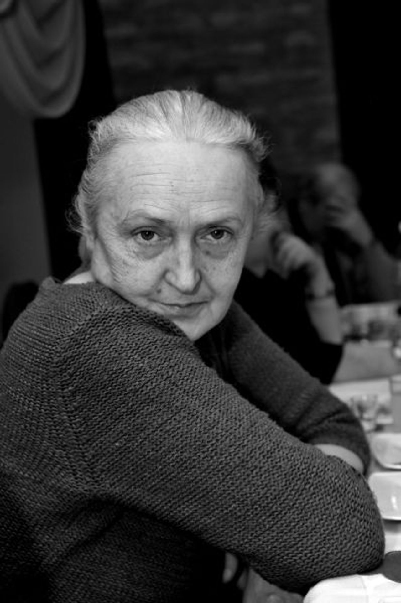 <p>Z głębokim żalem zawiadamiamy, że w dniu 15.07.2010r. odeszła nagle nasza Koleżanka Teresa Starczewska przeżywszy 55 lat, którą żegnamy ze smutkiem i dziękujemy za wieloletnią współpracę. Wyrazy serdecznego współczucia Rodzinie składają Koleżanki i Koledzy, Zarząd oraz Rada Nadzorcza „OPEX” S.A. w Opolu. Uroczystości pogrzebowe odbędą się w środę 21.07.2010r. o godz. 10:00 ( wystawienie urny z prochami) w Kaplicy na Cmentarzu w Półwsi, o godz. 11:00 wyprowadzenie na miejsce wiecznego spoczynku.</p>