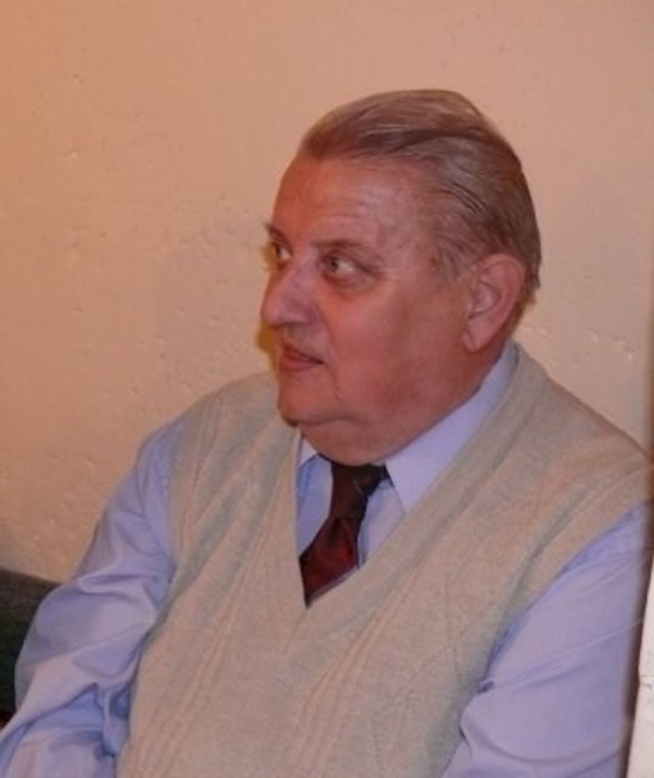 <p>„...Można odejść na zawsze, by stale być blisko”<br />ks. Jan Twardowski</p>
<p>Z sercami pełnymi bólu zawiadamiamy, że dnia 7 marca 2013 roku odszedł nagle<br />nasz kochany Mąż, Tata, Teść i Dziadek</p>
<p>Ś+p<br />Tadeusz Hoppel<br />lat 67</p>
<p>Msza święta pogrzebowa zostanie odprawiona we wtorek 12 marca 2013 roku o godzinie 10.00 w kościele pw. Świętego Stanisława Kostki,<br />Poznań-Winiary.</p>
<p>Pogrzeb odbędzie się tego samego dnia o godzinie 12.00 na cmentarzu Górczyńskim.</p>
<p>Żona z Dziećmi</p>