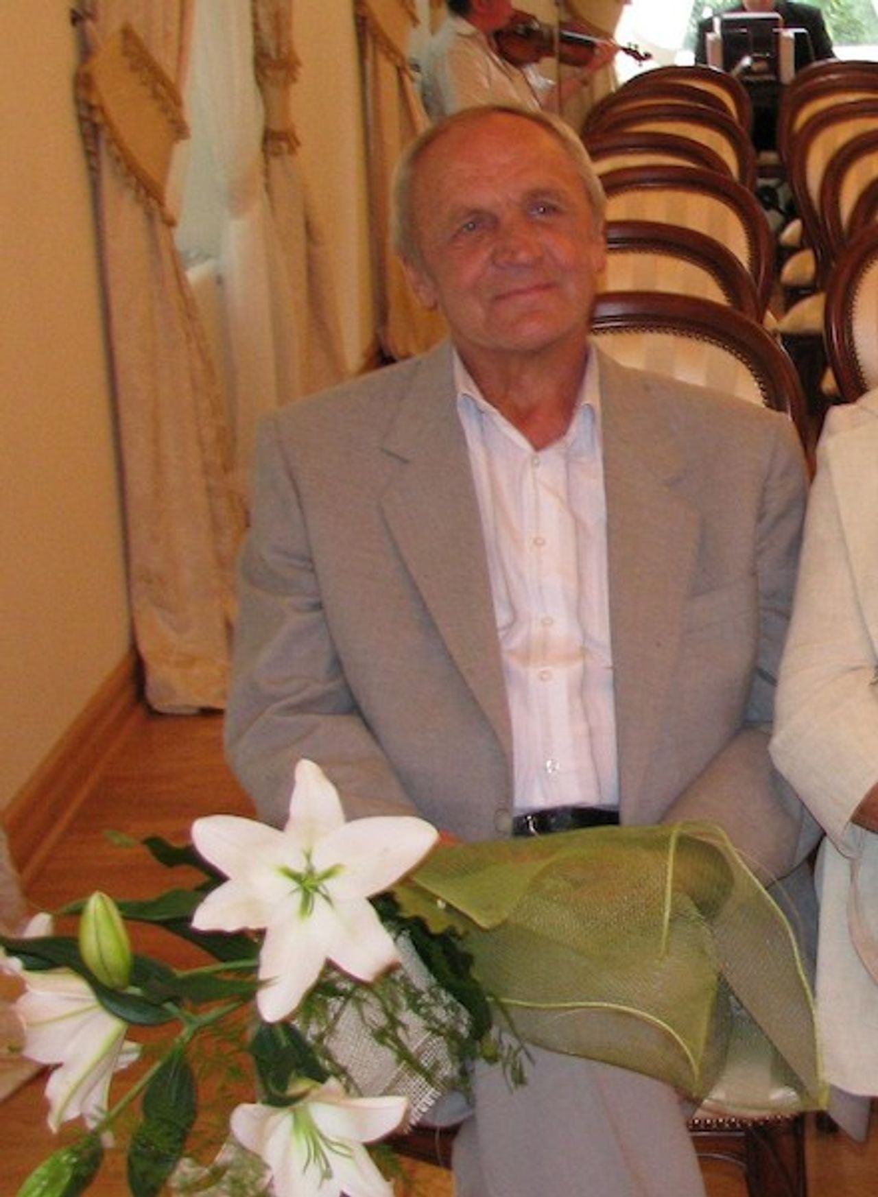 <p>Ze smutkiem zawiadamiamy,że 06 października 2011 roku odszedł w wieku 62 lat mój kochany MĄŻ,TATA,TEŚĆ i DZIADEK ŚP.JERZY SARNECKI Pogrzeb odbędzie się 11 października 2011 roku o godz. 11.10 na cmentarzu komunalnym (stary) przy ul. Wrocławskiej w Zielonej Górze. Pogrążona w żałobie rodzina</p>