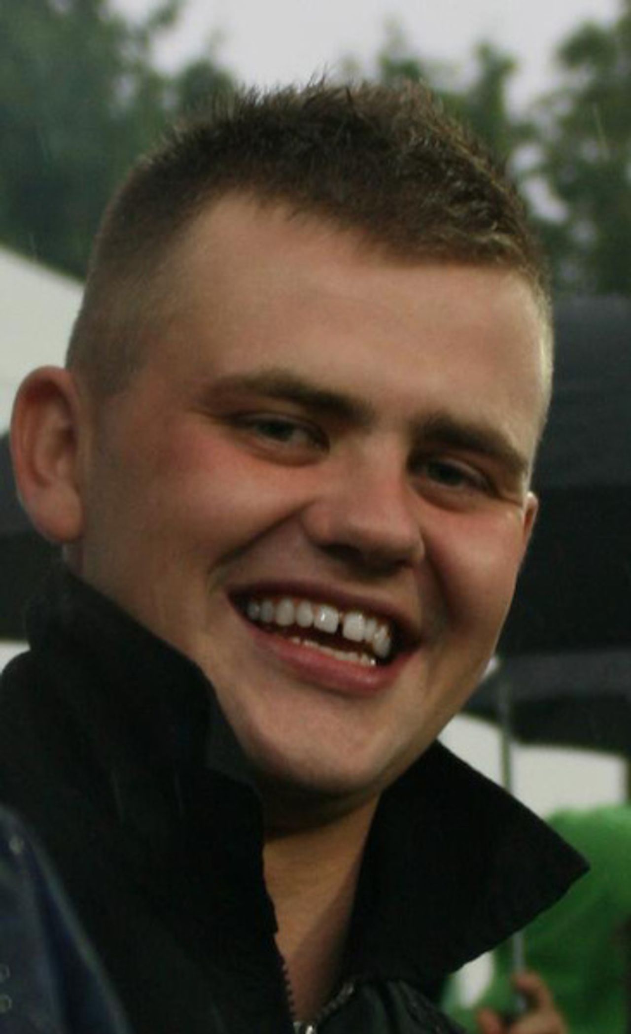 <p>"Nie umiera ten, kto trwa w pamięci żywych"<br />Z głębokim żalem zawiadamiamy, że w dniu 20 lipca 2011 r. po ciężkiej chorobie odszedł w wieku 23 lat nasz kochany Syn i Brat<br />śp. Rafał Balcewicz<br />Msza św. żałobna zostanie odprawiona w dniu 22 lipca 2011 r. o godz. 10.00 w kościele pw. NMP Królowej Różańca Św. na Przymorzu przy ul. Śląskiej. Pogrzeb odbędzie się tego samego dnia o godz. 13.00 na cmentarzu Łostowickim. Pogrążona w smutku rodzina</p>