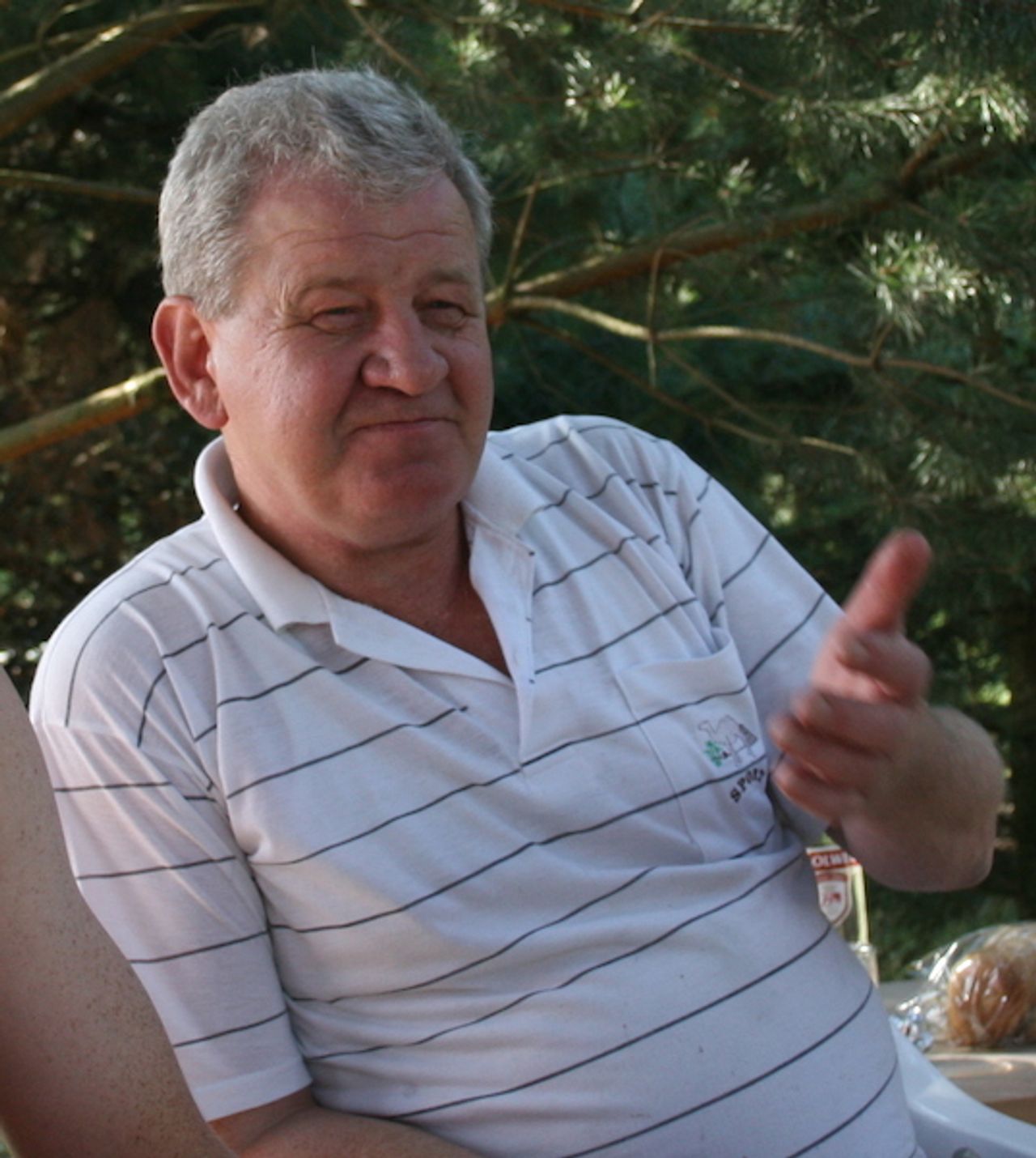 <p><em>„Nie umiera ten, który trwa w pamięci żywych”</em></p>
<p>Z głębokim żalem zawiadamiamy, że dnia 23 października 2012 roku<br />odszedł nasz ukochany Mąż, Tata, Brat, Teść i Dziadek<br />Ś+P<br /><strong>Zenon Salwa</strong><br />lat 58<br />Msza św. pogrzebowa odprawiona zostanie w piątek 26 października 2012 r. o godz. 11.30 w sanktuarium Miłosierdzia Bożego, os. Jana III Sobieskiego w Poznaniu.<br />Pogrzeb odbędzie się po mszy św. na cmentarzu w Naramowicach.</p>
<p>W smutku pogrążona<br />Rodzina</p>