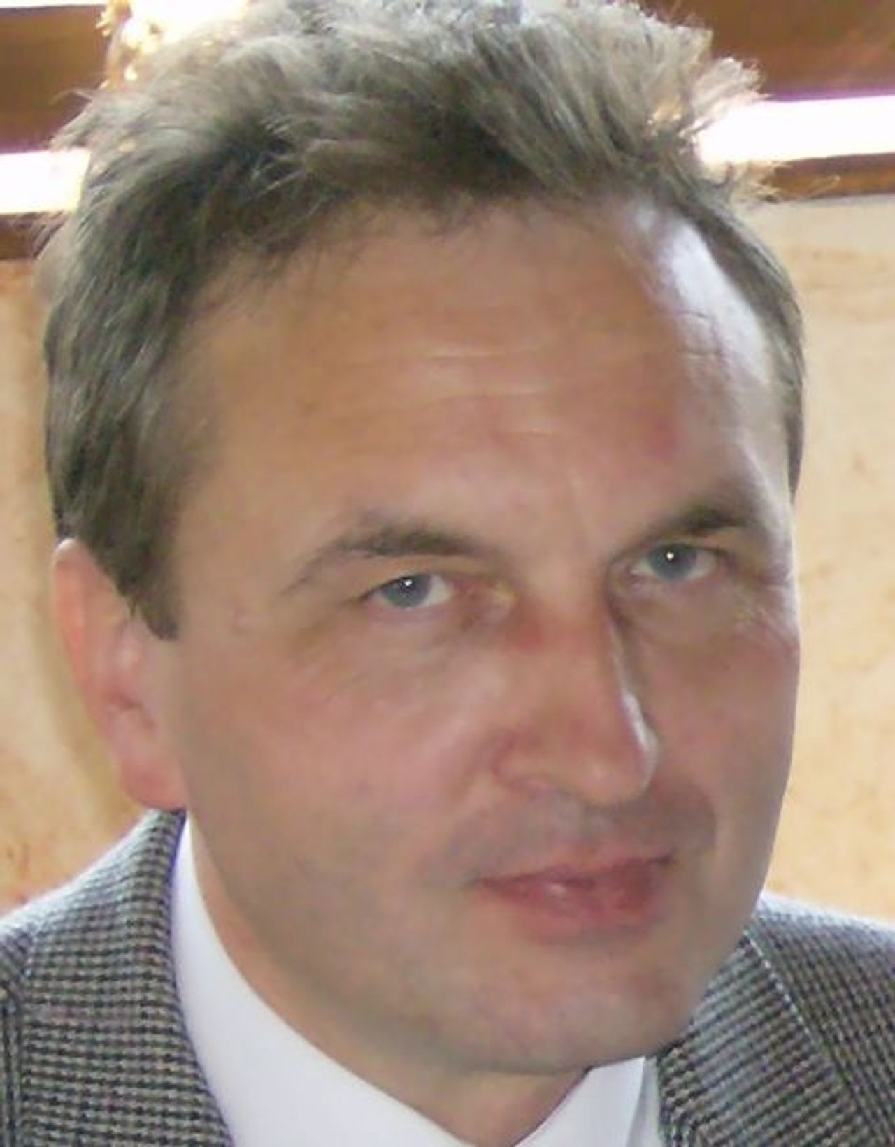 <p>„A serca nasze oddech wstrzymały...<br />I taka w nich cisza i ciemność...”</p>
<p>20 grudnia 2010 roku odszedł od nas<br />ukochany Syn, Brat, Szwagier i Wujek<br />Ś.+P.<br />Roman Pałys<br />lat 54<br />Wszystkich Jemu życzliwych informujemy,<br />że uroczystości żałobne odbędą się w środę, 29 grudnia 2010 r.,<br />o godz. 13.30 w kościele pw. św. Józefa przy ul. Farnej w Łodzi (Ruda).<br />Pogrążona w smutku<br />Najbliższa Rodzina</p>