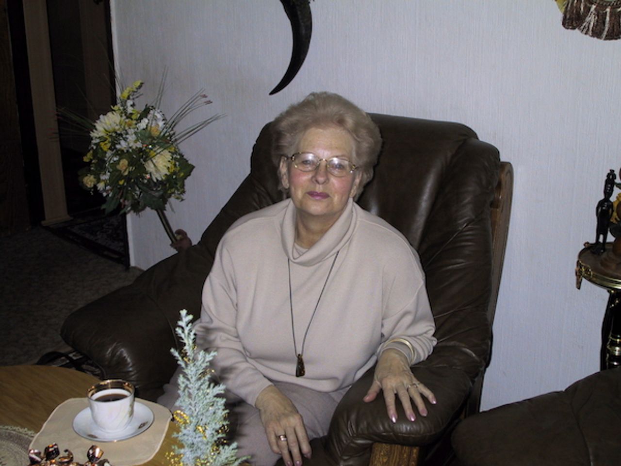 <p>Wyrazy głębokiego współczucia Mężowi i Rodzinie z powodu śmierci<br />śp. Gabrieli Stachury.<br />Nie zapomnimy Jej dobroci, wielkiego serca i skromności.<br />Byłaś dla nas kimś bardzo ważnym, Gabrysiu.<br />Przyjaciółki</p>