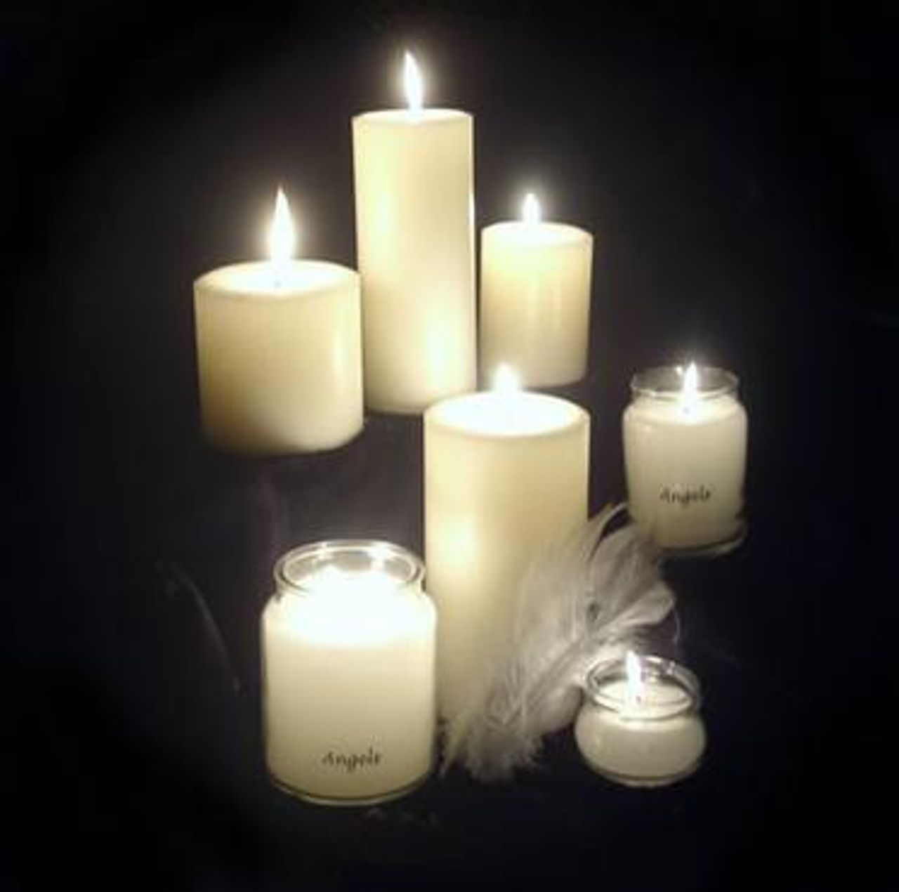<p><em>"Jest taki ból, o którym lepiej nie mówić, Bowiem najlepiej wyraża go milczenie"</em></p>
<p>W dniu 11 listopada 2015 r. zmarła w wieku 82 lat ukochana Mama i Babcia</p>
<h4>śp. Danuta Kąkolewska</h4>
<p>Pogrzeb odbędzie się w sobotę 14 listopada 2015 r. o godz. 12.40 na starym cmentarzu komunalnym przy ul. Wrocławskiej w Zielonej Górze.</p>
<p>O czym zawiadamia pogrążona w żalu i smutku Rodzina.</p>