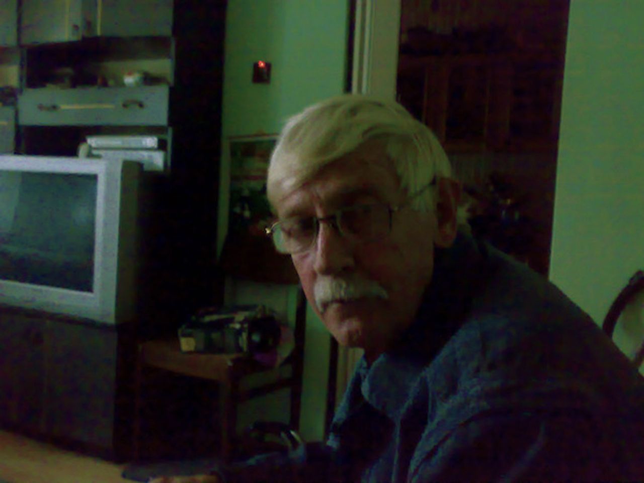 <p>Z głębokim smutkiem i żalem zawiadamiamy, że 7 listopada 2011 r.odszedł od nas w wieku 63 lat mój kochany TATO, BRAT, SYN, WUJEK śp. WALDEMAR KSEPKO Pogrzeb odbędzie się w poniedziałek 14 listopada 2011 r. o godz. 10.30 na cmentarzu komunalnym (nowym) przy ul. Wrocławskiej w Zielonej Górze. Pogrążony w żałobie syn z rodziną.</p>