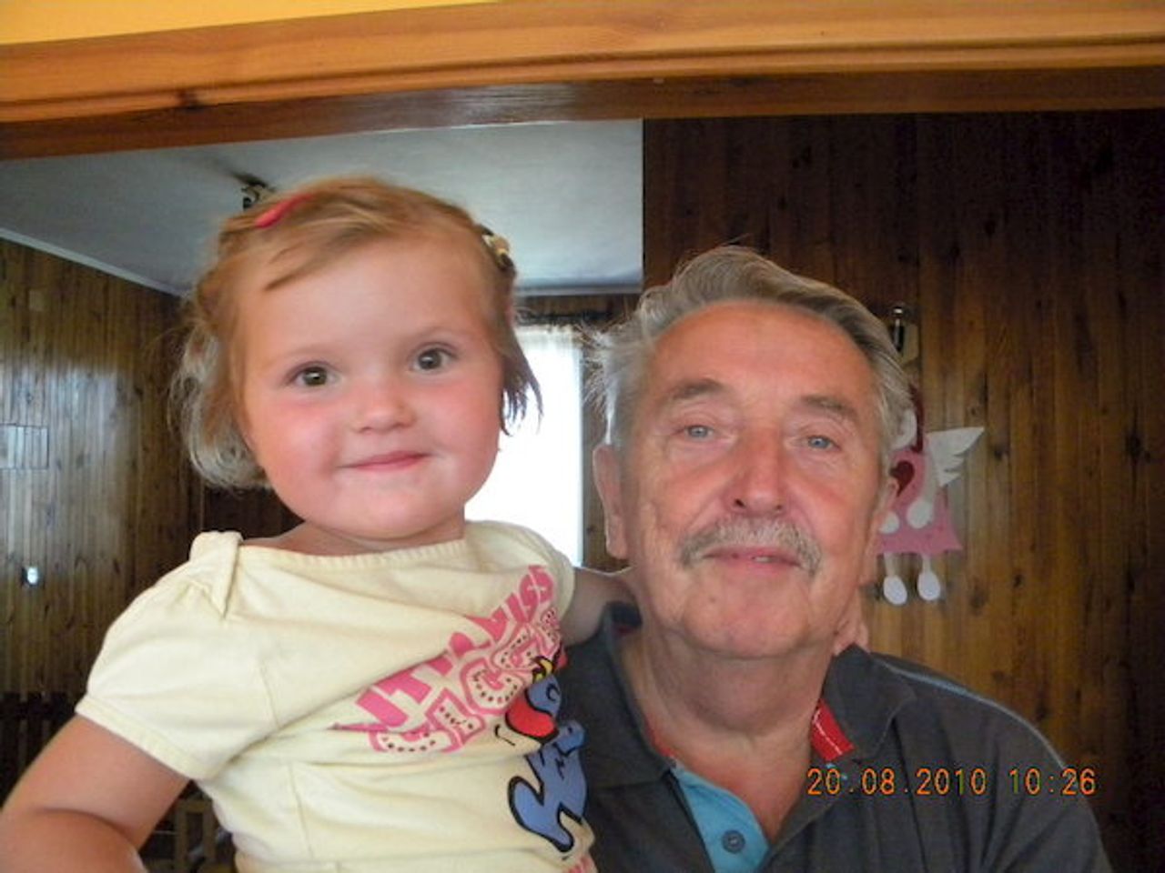 <p>Pokój Ci wieczny w cichej krainie,<br />gdzie ból nie sięga, gdzie łza nie płynie,<br />Gdzie słychać Pana głos serdeczny, pokój Ci wieczny<br />Z głębokim żalem zawiadamiamy, że dnia 19.06.2012 r.<br />zmarł mój kochany mąż, tatuś, teść, dziadek, zięć, brat,<br />szwagier, wujek, kuzyn<br />ś + p<br />Bogdan Szczepański<br />lat 68<br />Pogrzeb odbędzie się dnia 21.06.2012 na cmentarzu górczyńskim<br />o godzinie 12.00.<br />W smutku pogrążona<br />żona z rodziną</p>