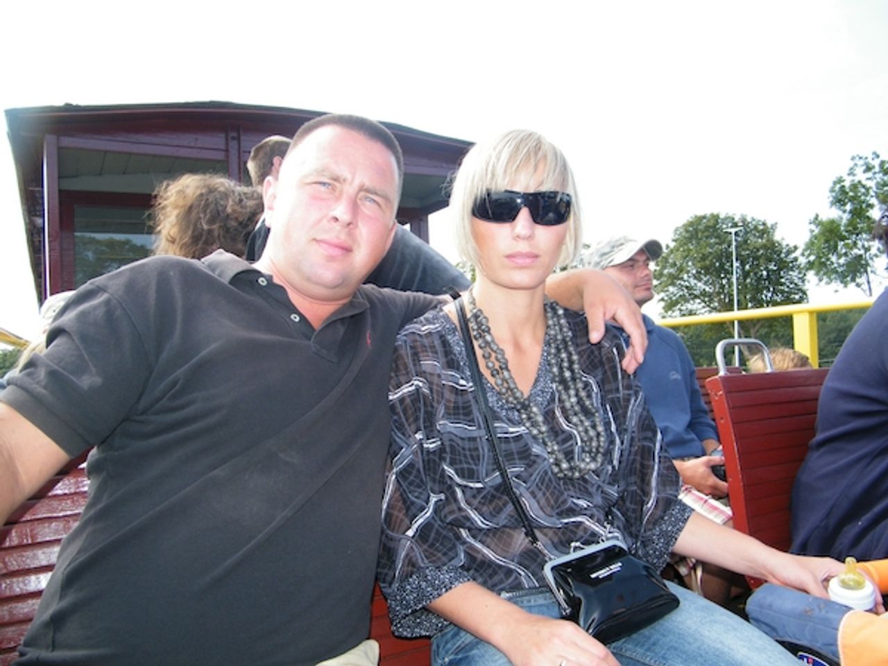 <p>Z głębokim żalem zawiadamiamy, że w dniu 10 lipca 2010 r. w wieku 34 lat zmarł nasz ukochany Mąż, Tato, Syn, Brat, Zięć Sebastian MALINOWSKI Msza św. w dniu 15.07. 2010 r. o godz. 9.00 w kościele św. Jacka przy ul. Tysiąclecia. Pogrzeb odbędzie się o godz. 10.00 na cmentarzu w Kolonii Gosławickiej Pogrążona w smutku Rodzina</p>
