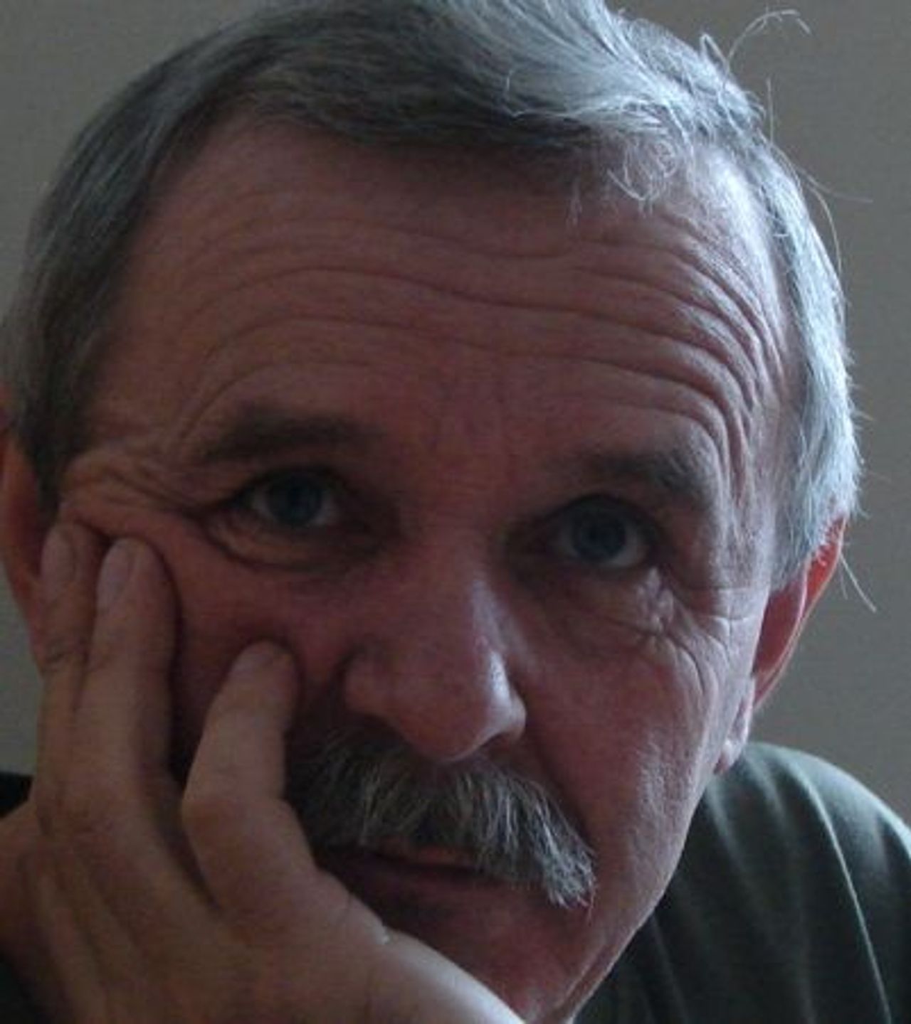 <p>Z głębokim żalem zawiadamiamy, że w dniu 10 sierpnia 2010 r. zmarł pracownik PKS Zielona Góra Sp. z o. o. śp. PIOTR LEŚNIEWSKI Wyrazy szczerego współczucia rodzinie składa Zarząd, Rada Nadzorcza, organizacje związkowe oraz pracownicy PKS Zielona Góra Sp. z o. o.</p>