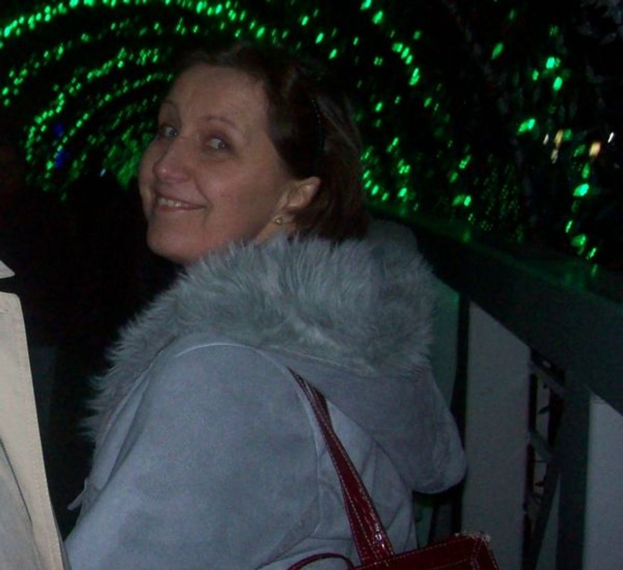 <p><em>Ci, co odchodzą wciąż z nami są i żyją obok nas...</em></p>
<p>Z głębokim żalem zawiadamiamy, że dnia 4 lutego 2010 r. odeszła od nas nasza kochana Żona, Mama, Córka, Siostra i Babcia</p>
<h4><strong>Irena Gołuńska</strong><br />z domu Brejwo</h4>
<p>Msza święta żałobna zostanie odprawiona w dniu 20 marca 2010 r. o godz. 10.30<br />w kościele parafialnym pw. św. Jana Bosko w Gdańsku-Oruni przy ulicy Gościnnej 15.<br />Pogrzeb tego samego dnia o godz. 13.00 na cmentarzu Łostowickim w Gdańsku.</p>
<p>Pogrążona w smutku rodzina</p>