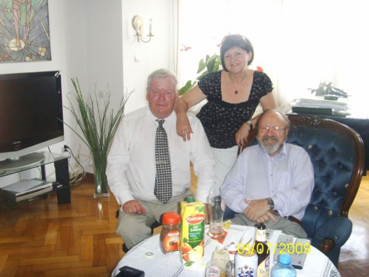 <p>Pogrążeni w bólu i rozpaczy zawiadamiamy, że 14 maja 2010 r. odszedł od nas wspaniały Mąż i Tata ś.p. Mikołaj Szczęsny „A przecież nie cały umieram, to co we mnie niezniszczalne trwa.” Jan Paweł II Uroczystości pogrzebowe rozpoczną się 22 maja 2010 r. o godzinie 10.00 w Bazylice Archikatedralnej Świętego Jakuba w Szczecinie. Po mszy św. przejazd na Cmentarz Centralny. Kondukt żałobny wyruszy spod bramy głównej Cmentarza Centralnego o godz. 11.45 na miejsce spoczynku. Pogrążeni w głębokiej żałobie Żona i Syn</p>